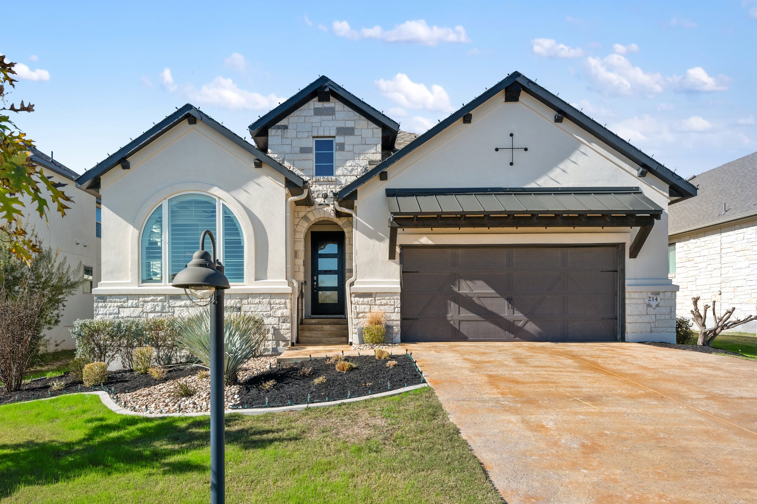 214 Gulfton Street_DSP_004.jpg