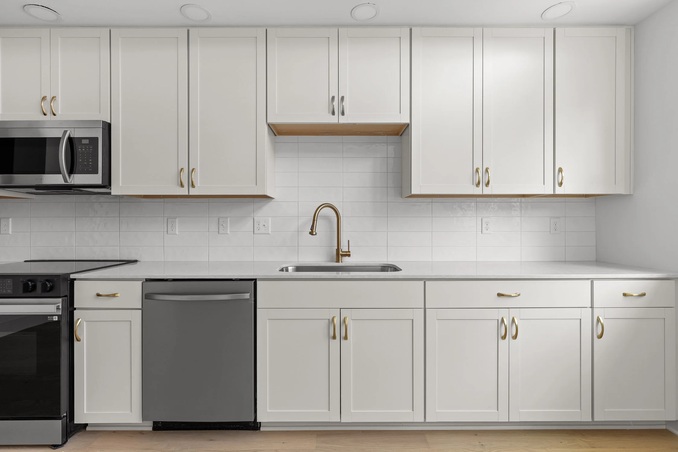 48-2 Bed Condo-14.jpg