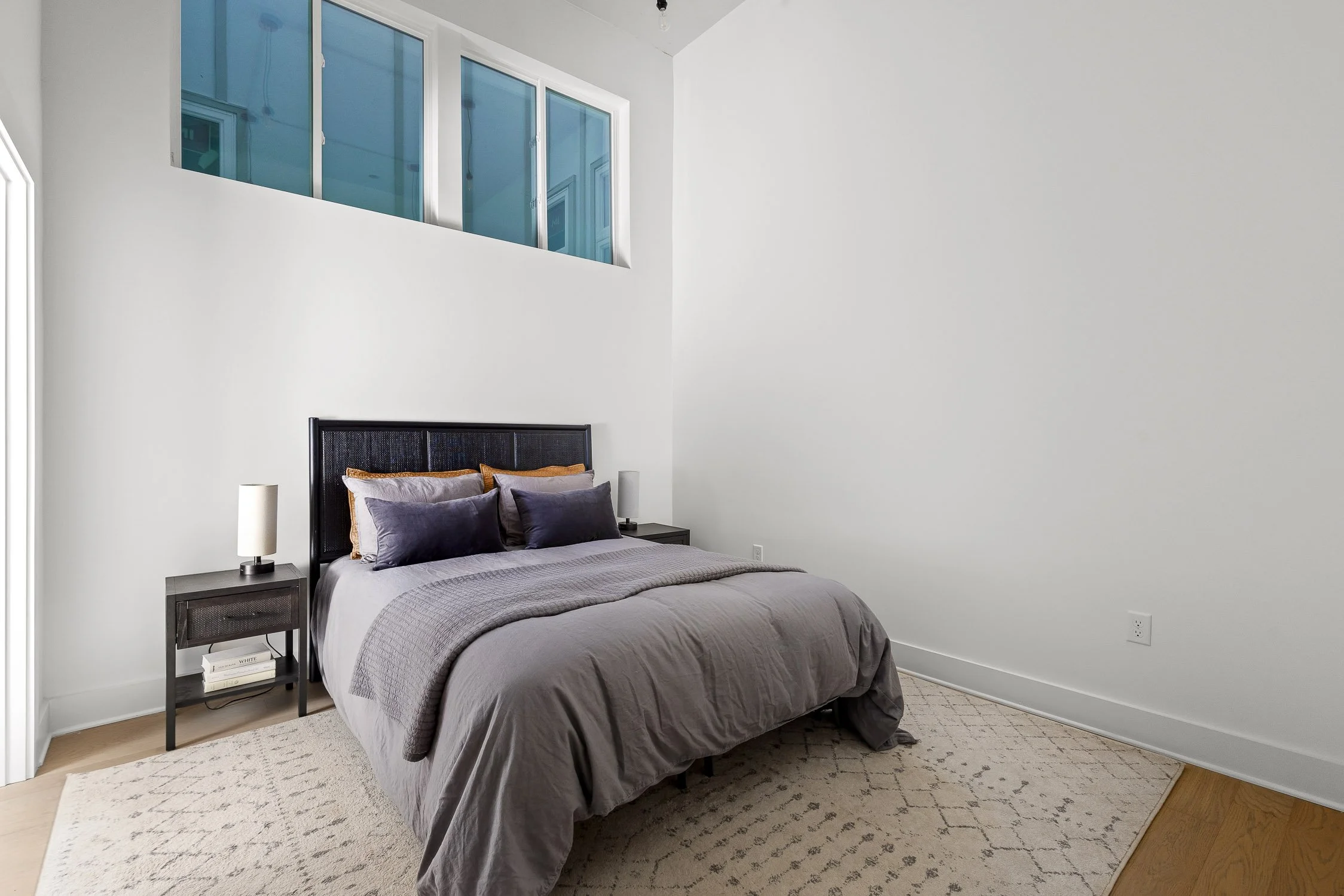 59-Studio Condo-25.jpg