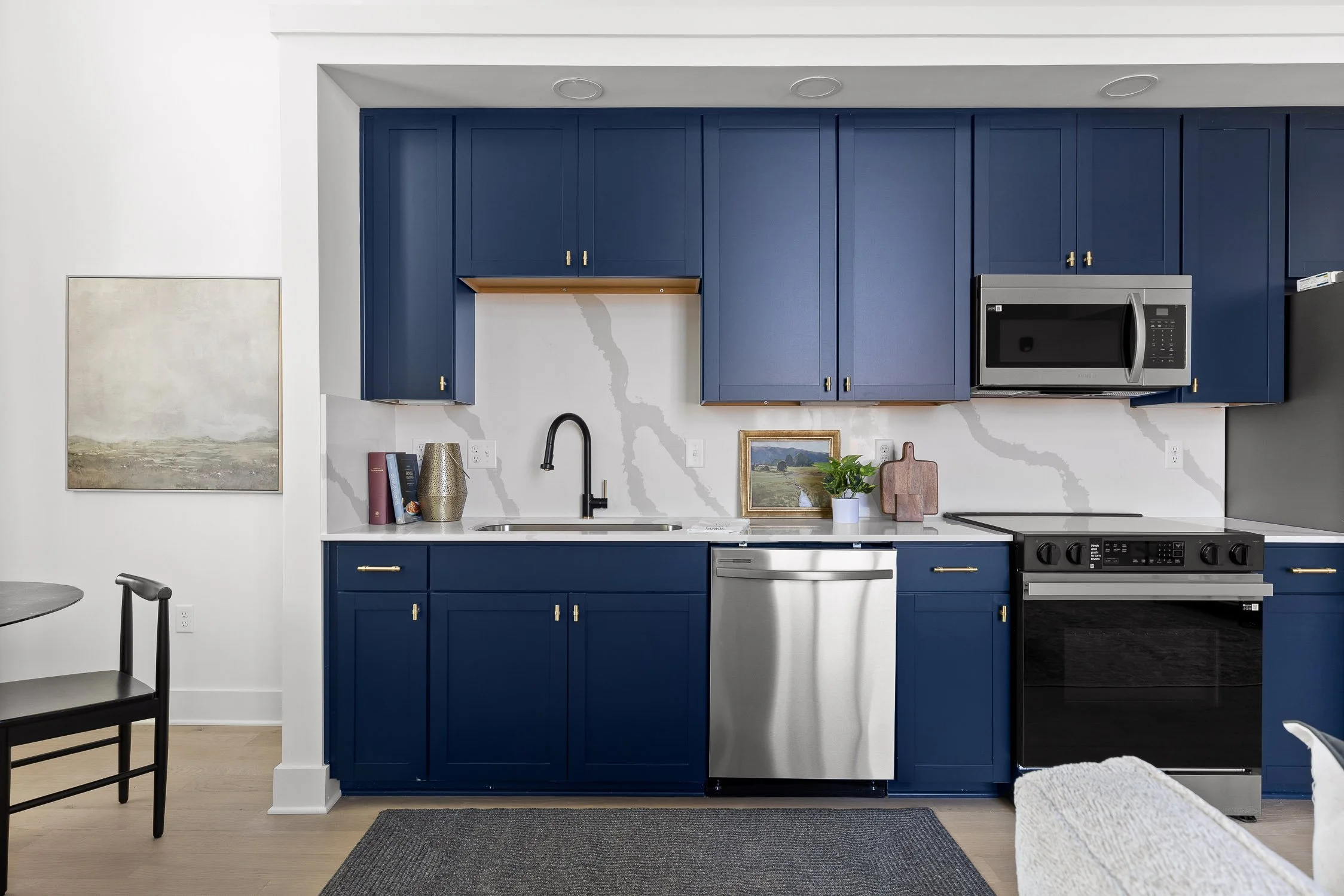 70-Studio Condo-11.jpg