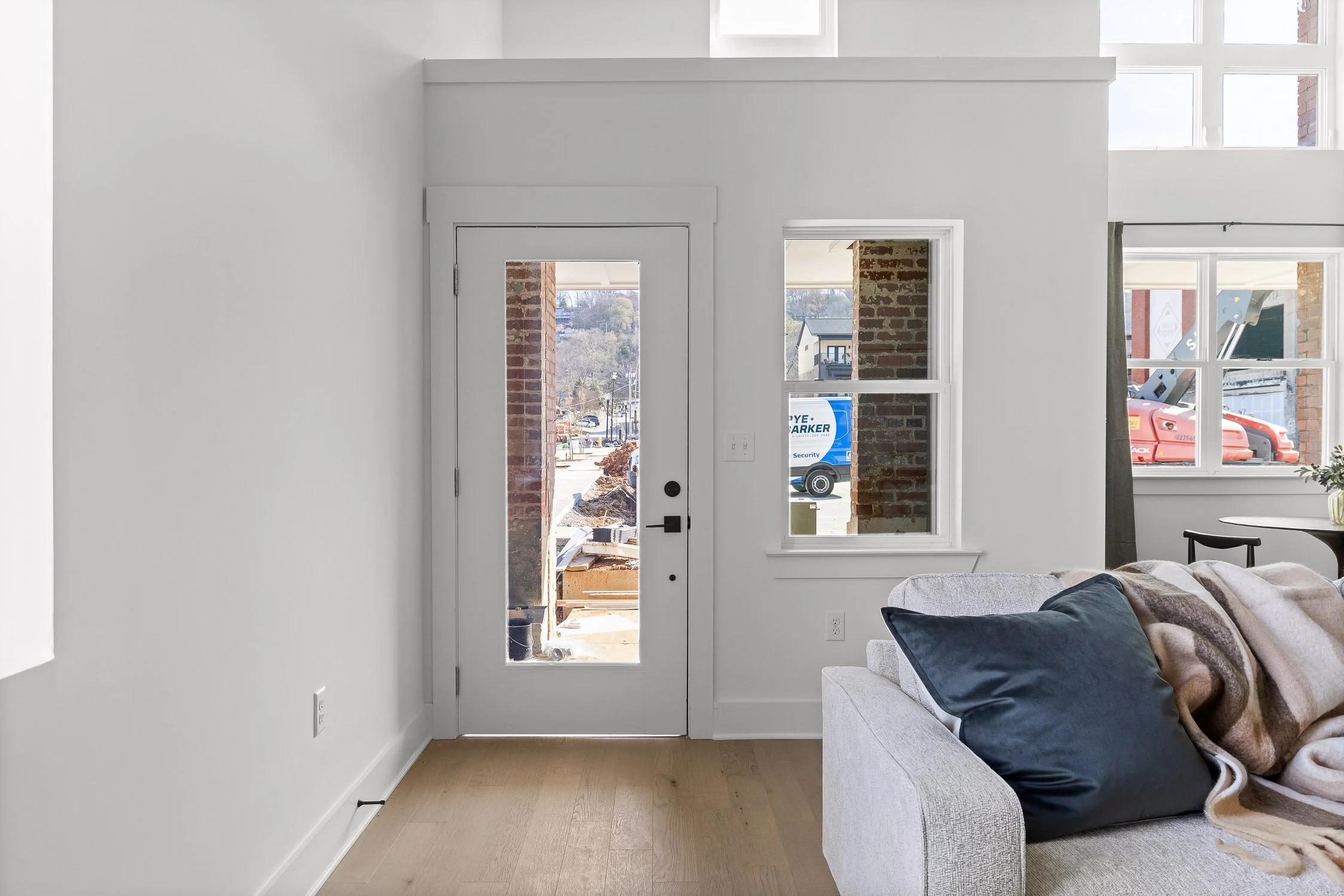 60-Studio Condo-1.jpg