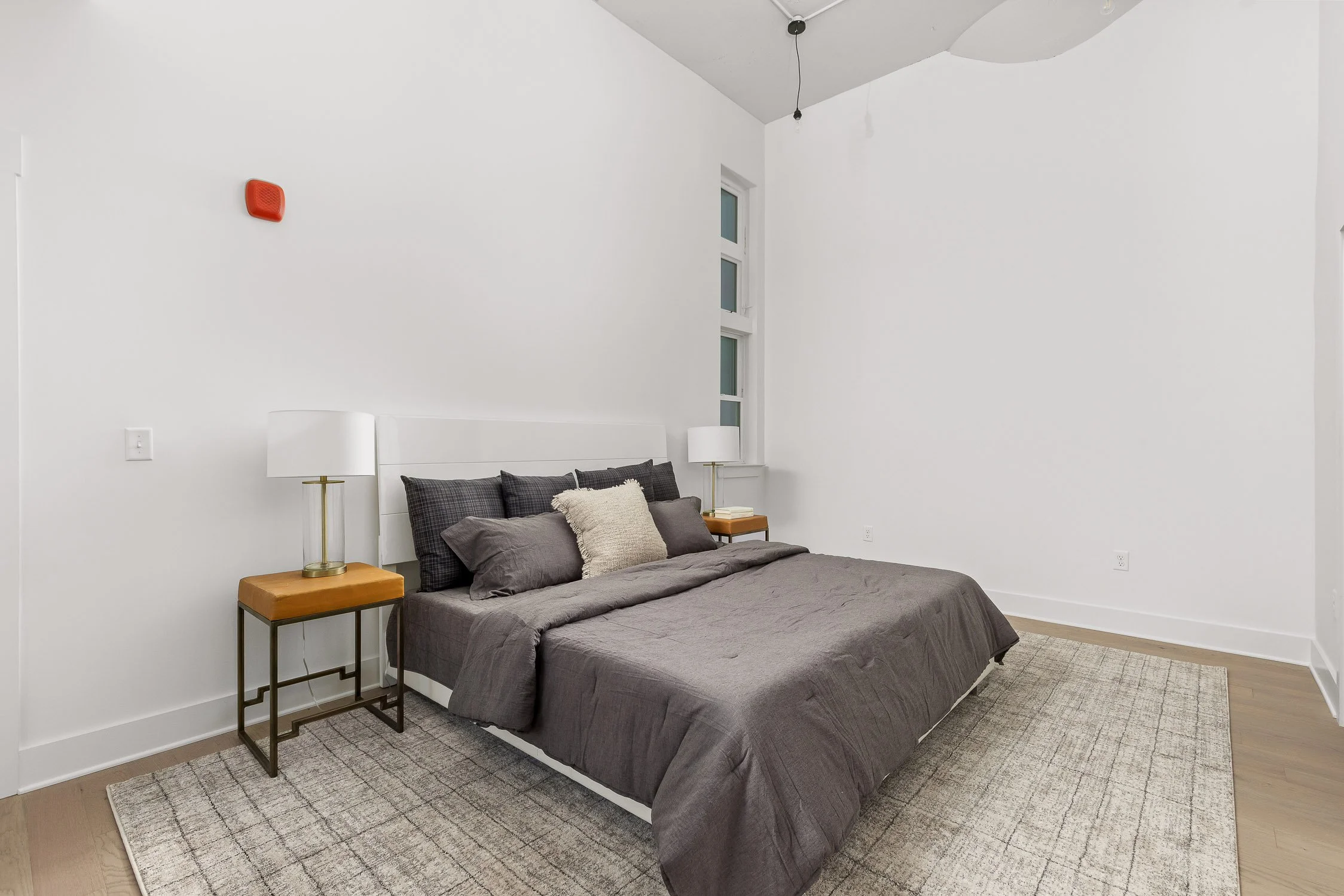 52-Studio Condo-18.jpg