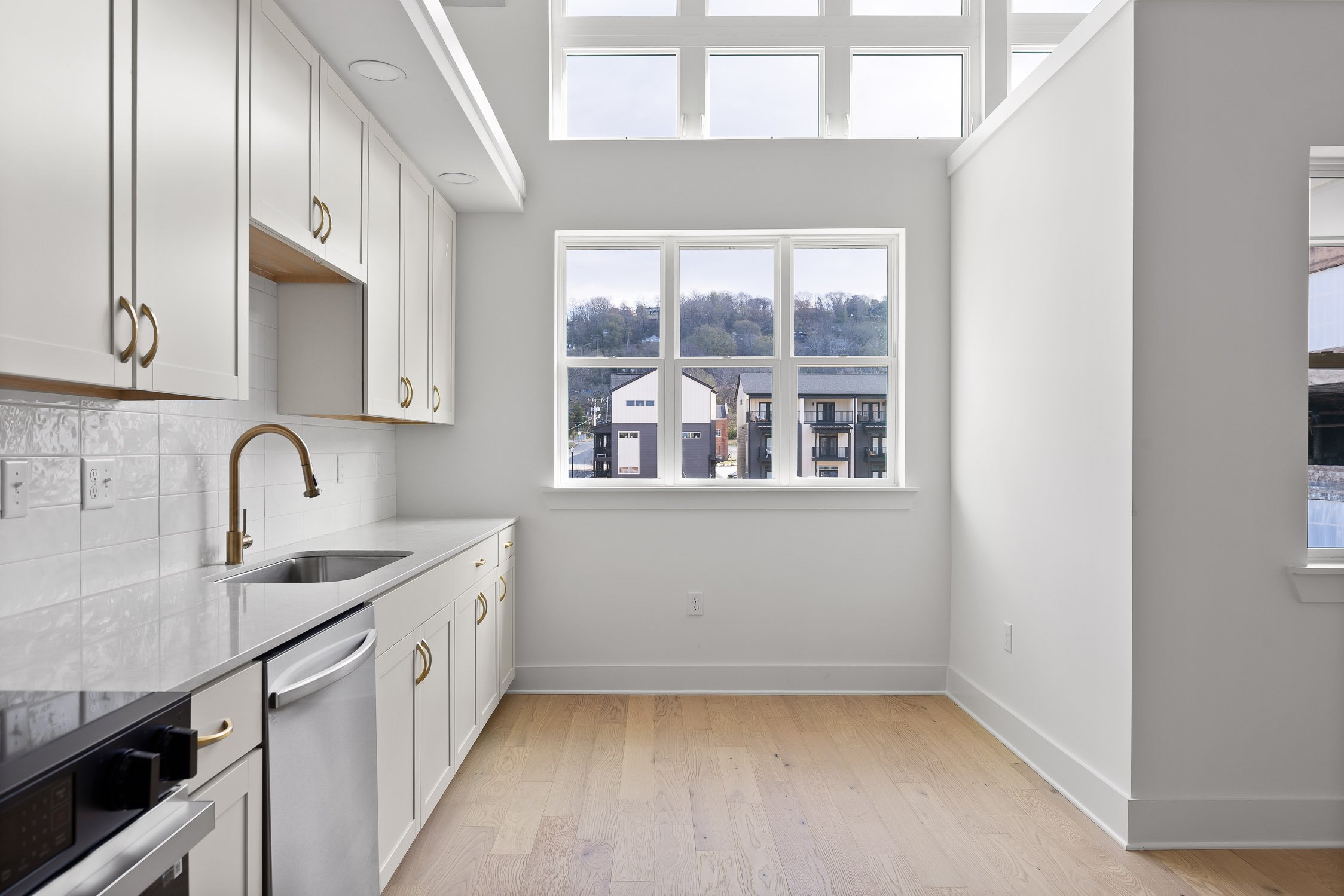 41-2 Bed Condo-7.jpg