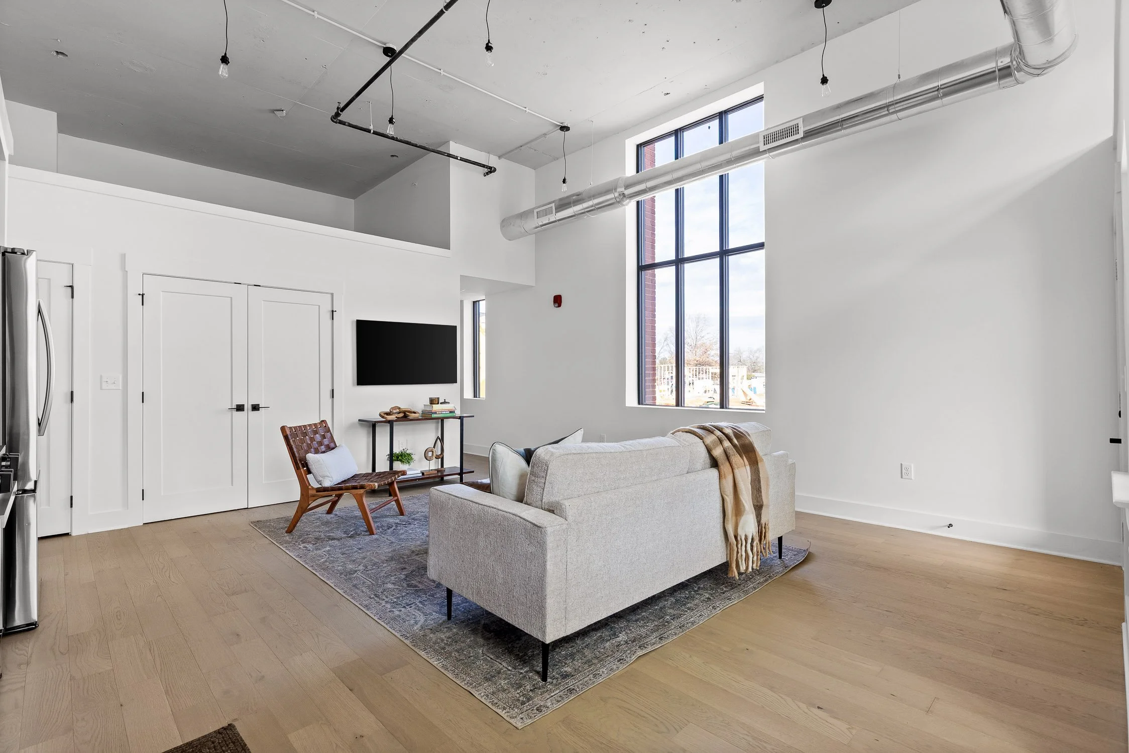 72-Studio Condo-13.jpg