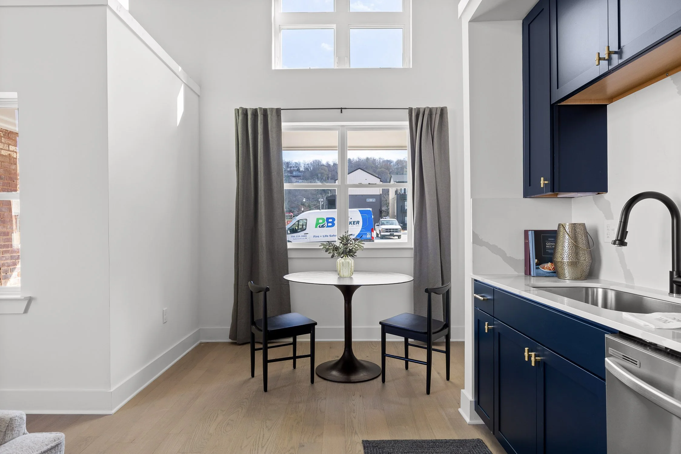 67-Studio Condo-8.jpg