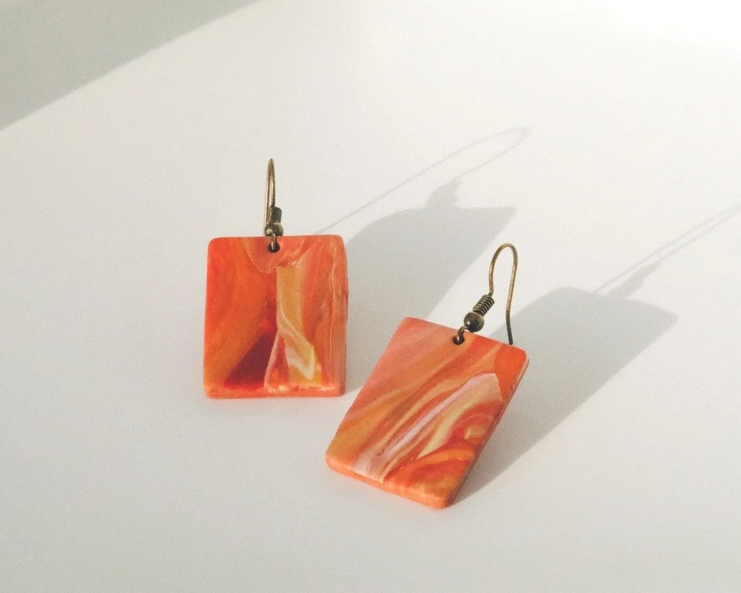 Another updated photo of an older listing, although she is now long gone, the smaller version is still available ☺️ They just look so much nicer in some sunlight, they needed the update! 🌞