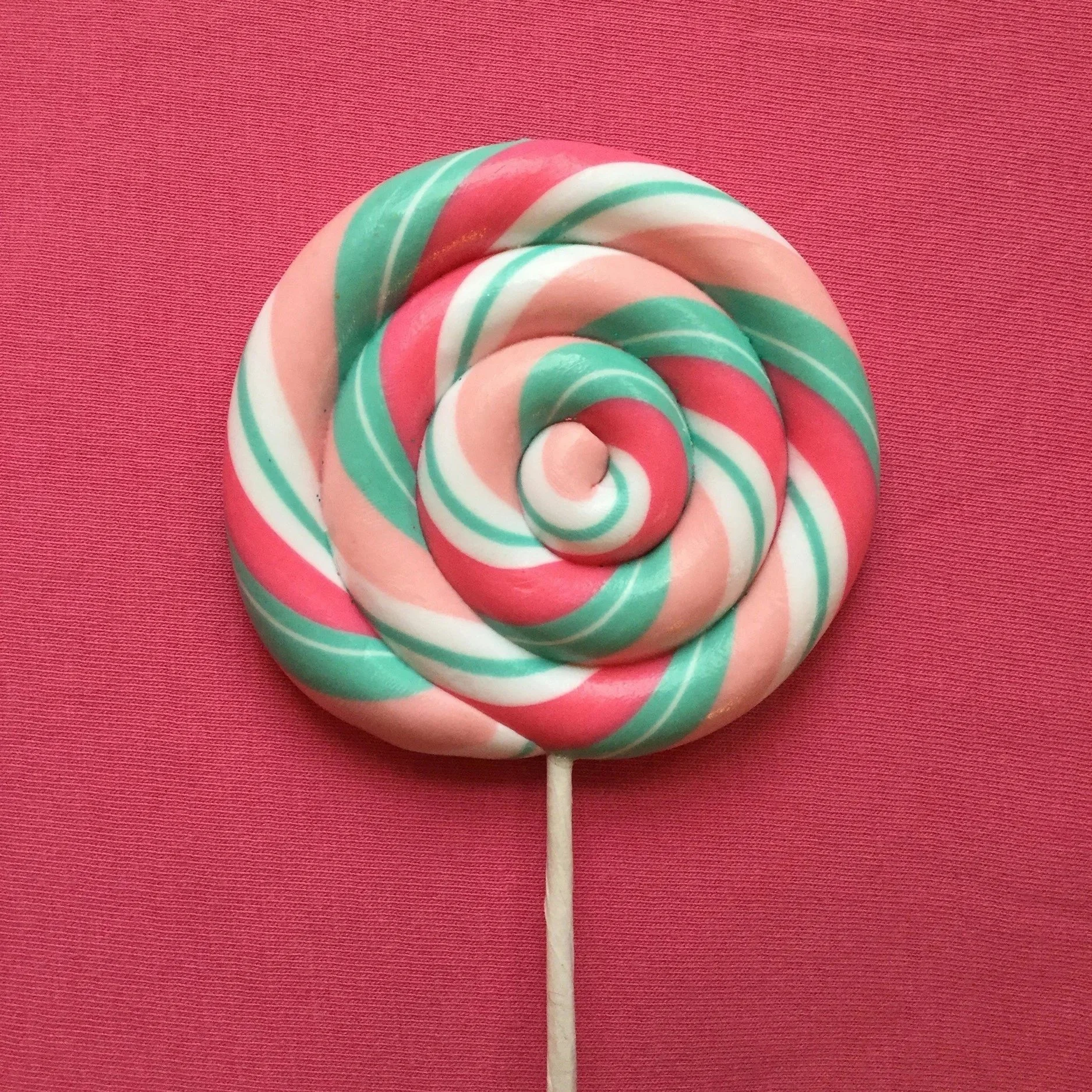 Emotional vs. Physical Hunger: How to Tell the Difference (and What to Do About It)