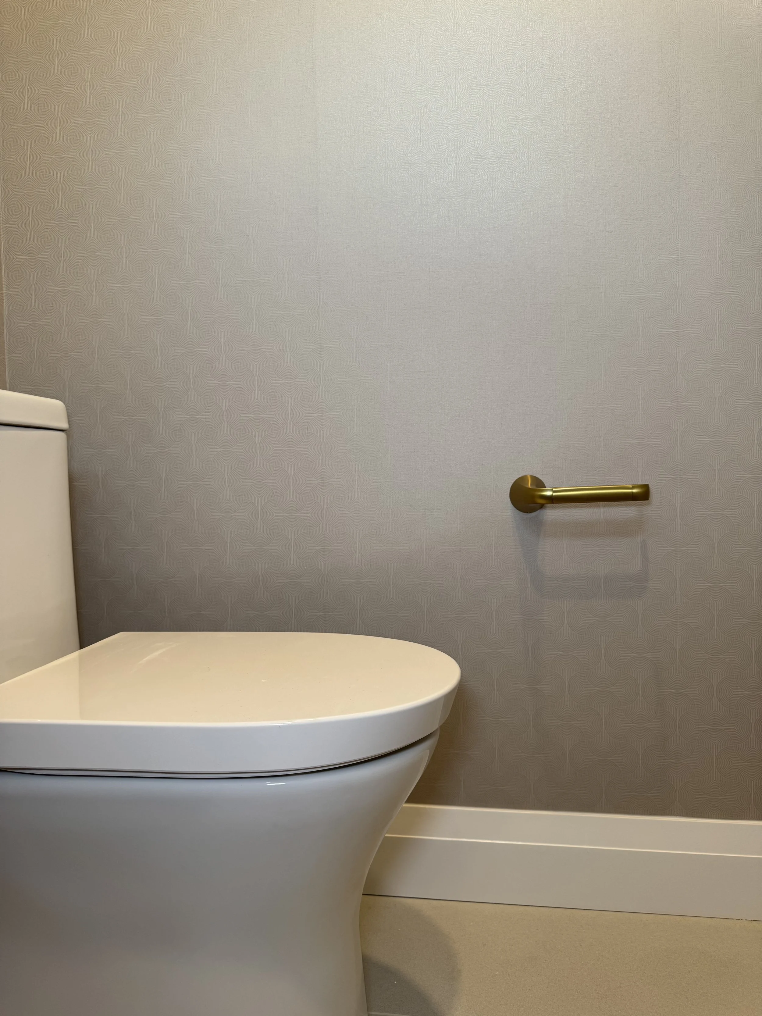 Powder Room - Toilet