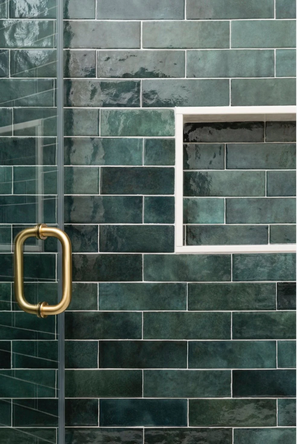 Stand Up Shower - Tile Close up