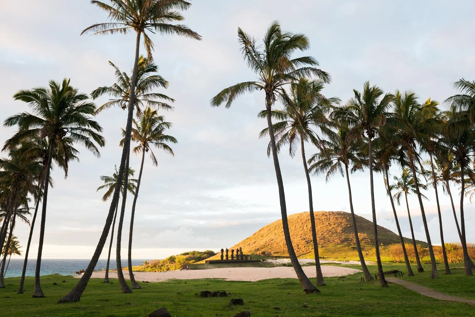 Easter island - Anakena beach.jpg