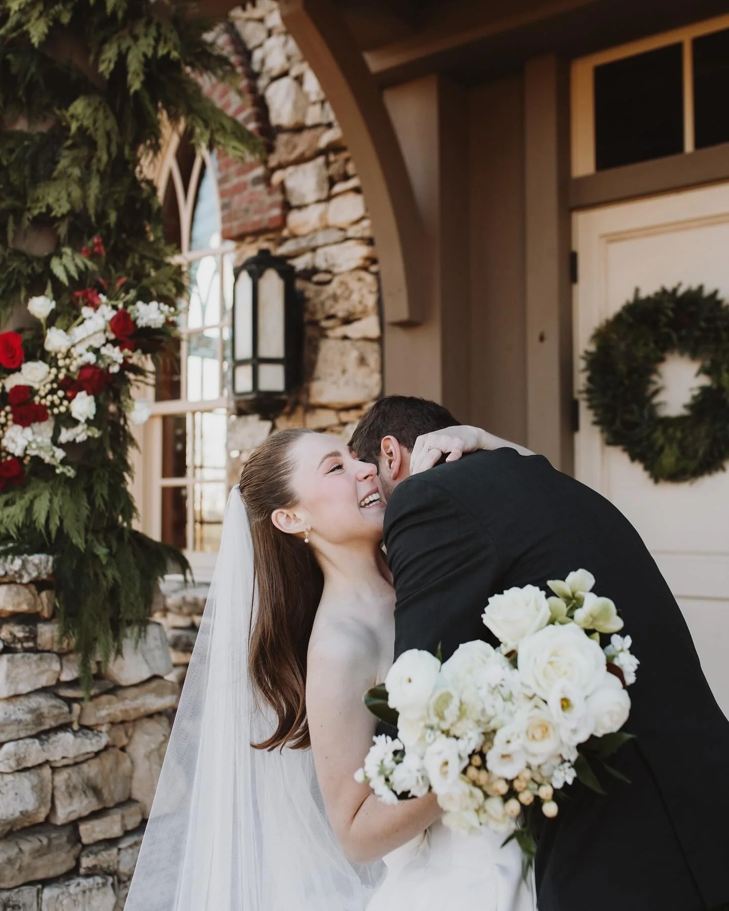 We love when a couple embraces the season. This winter wonderland wedding was a cozy December dreeeeam! Bring on the evergreens and lights and all the festive florals. 🎄❤️

📸: @kenzieannephotography 

#holidaywedding #417weddings #springfieldmowedd