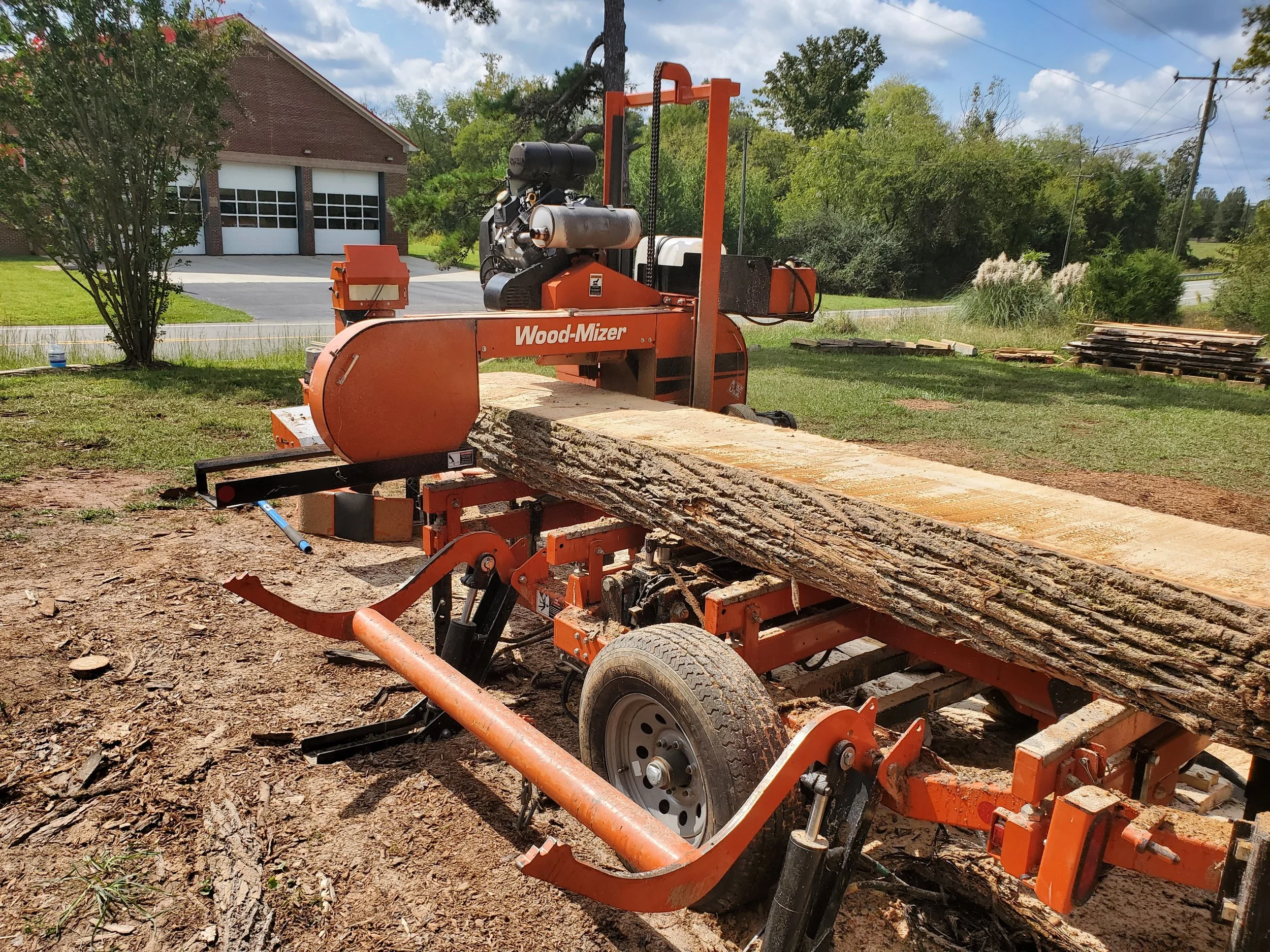 Rent a Woodmizer LT15GO portable bandsaw mill