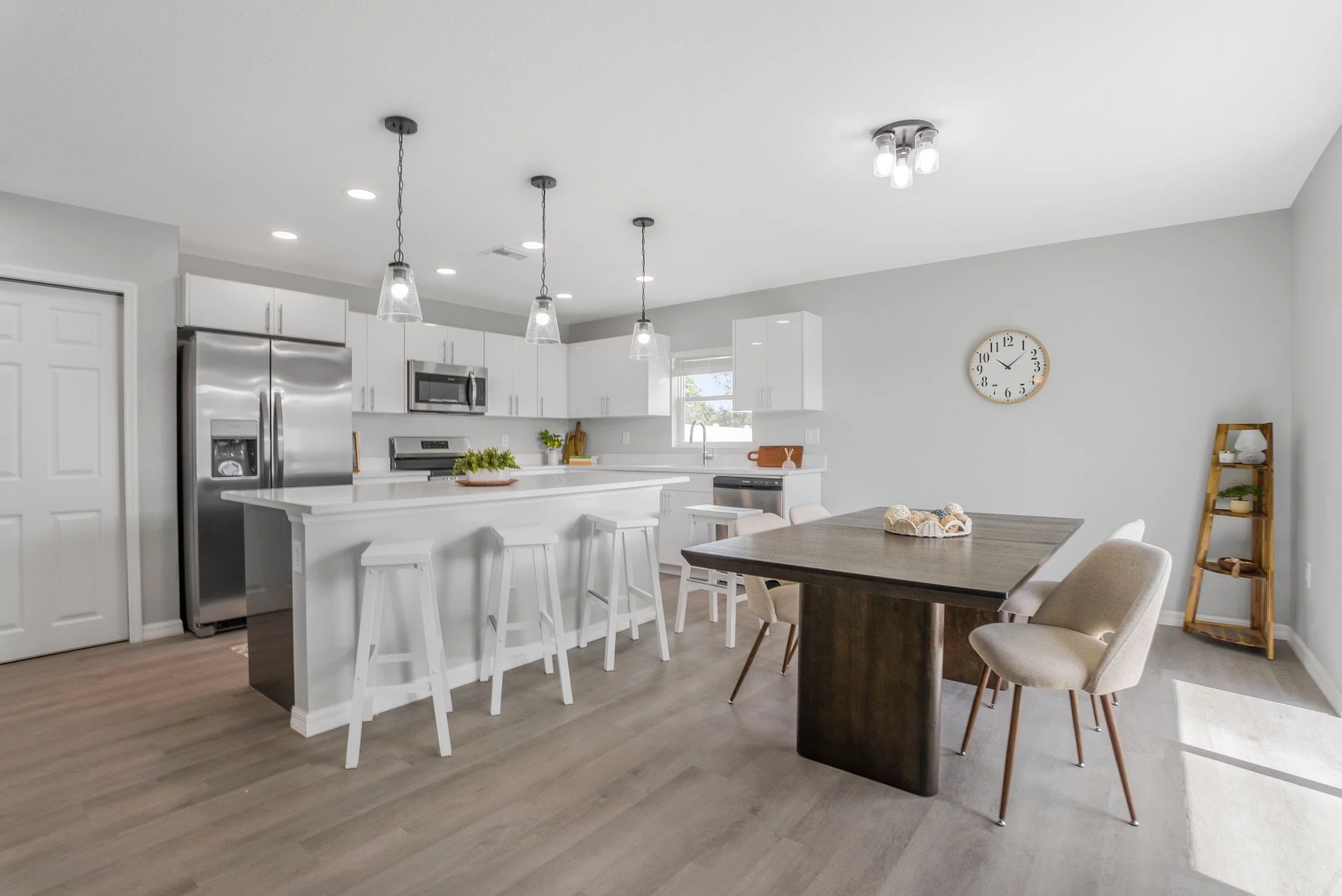 Kitchen & Dining Room 6819 San Bruno Dr Sebring FL