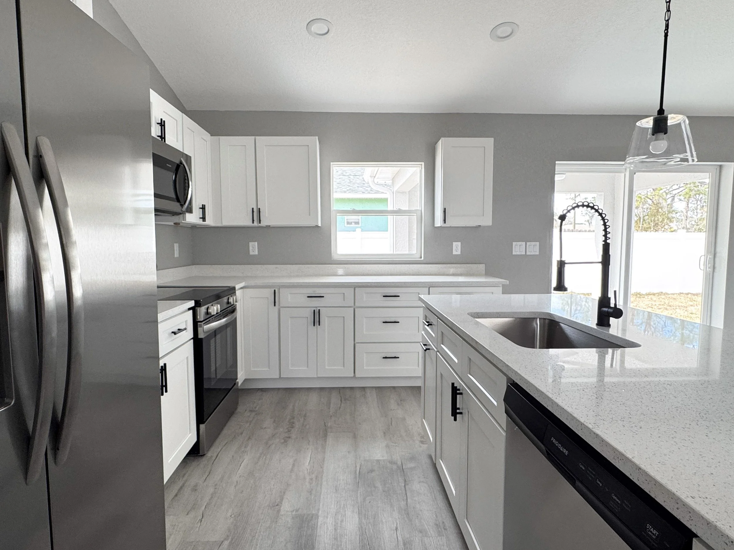 Kitchen - Pet Friendly Rental Home in Sebring FL - 4321 Seawood Ave