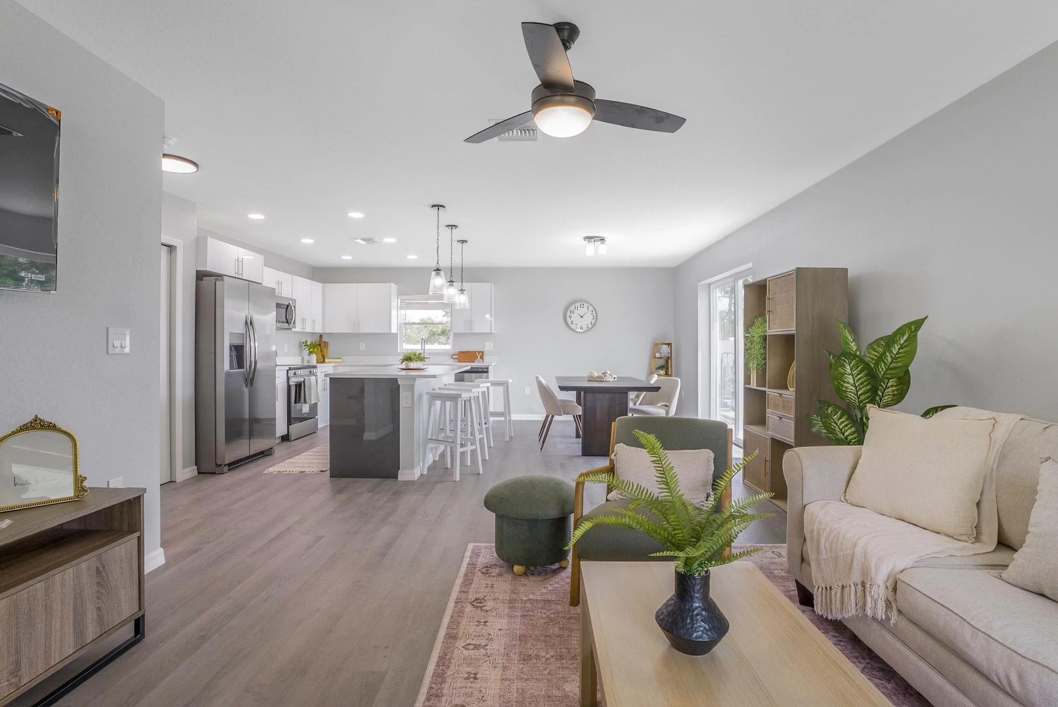 Kitchen & Dining Room 6819 San Bruno Dr Sebring FL