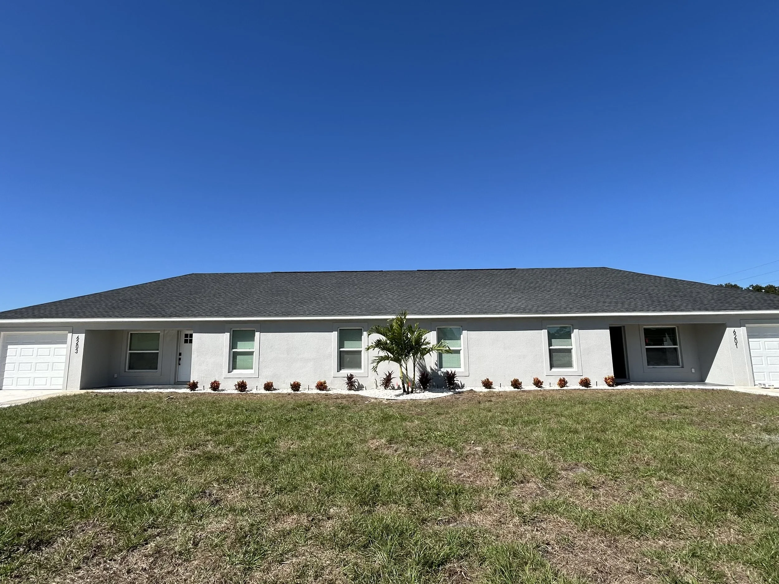3 Bedroom 2 Bath Pet Friendly Rental Duplex in Sebring - Treasure Bay Holdings