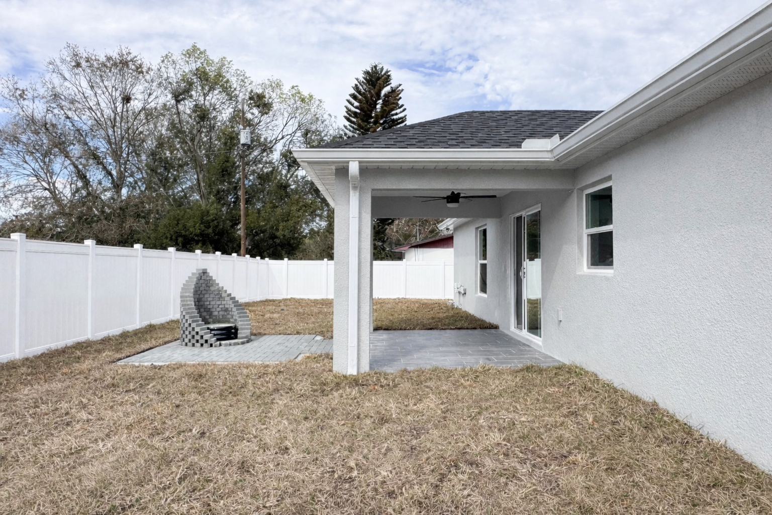 Backyard - Pet Friendly Rental Home in Sebring FL - 4321 Seawood Ave
