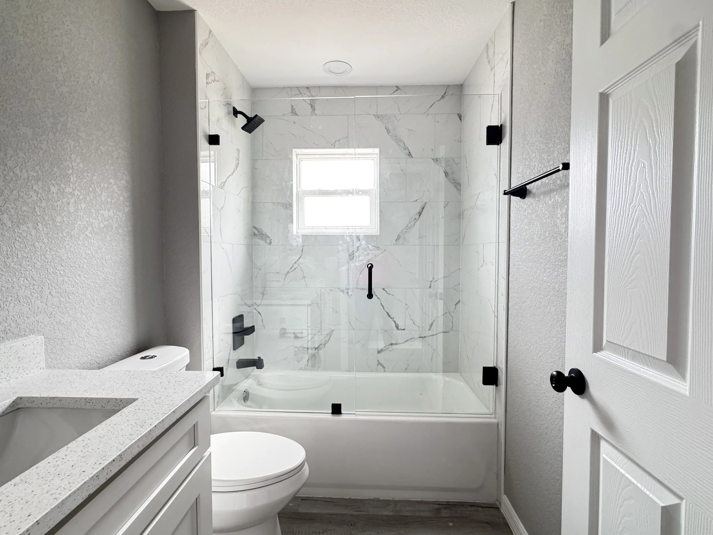 Bathroom - Pet Friendly Rental Home in Sebring FL - 4321 Seawood Ave