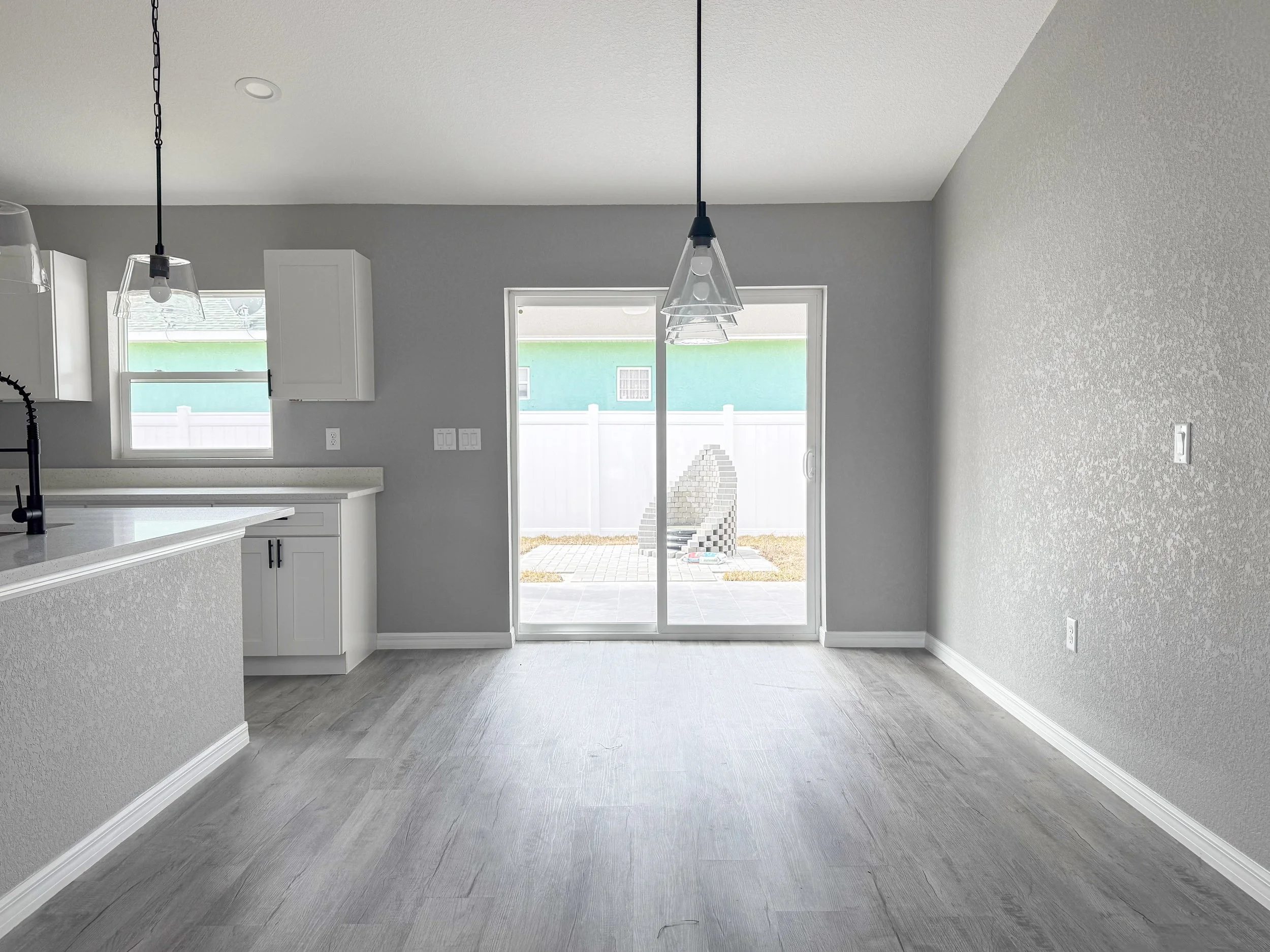 Dining - Pet Friendly Rental Home in Sebring FL - 4321 Seawood Ave