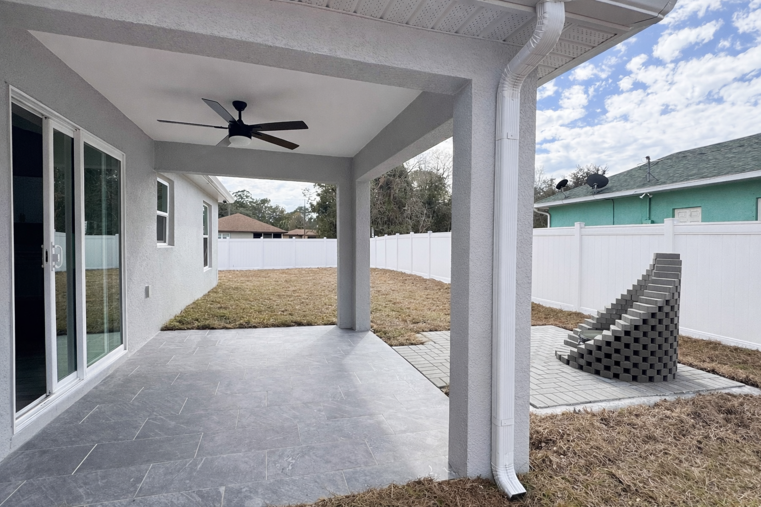 Backyard - Pet Friendly Rental Home in Sebring FL - 4321 Seawood Ave