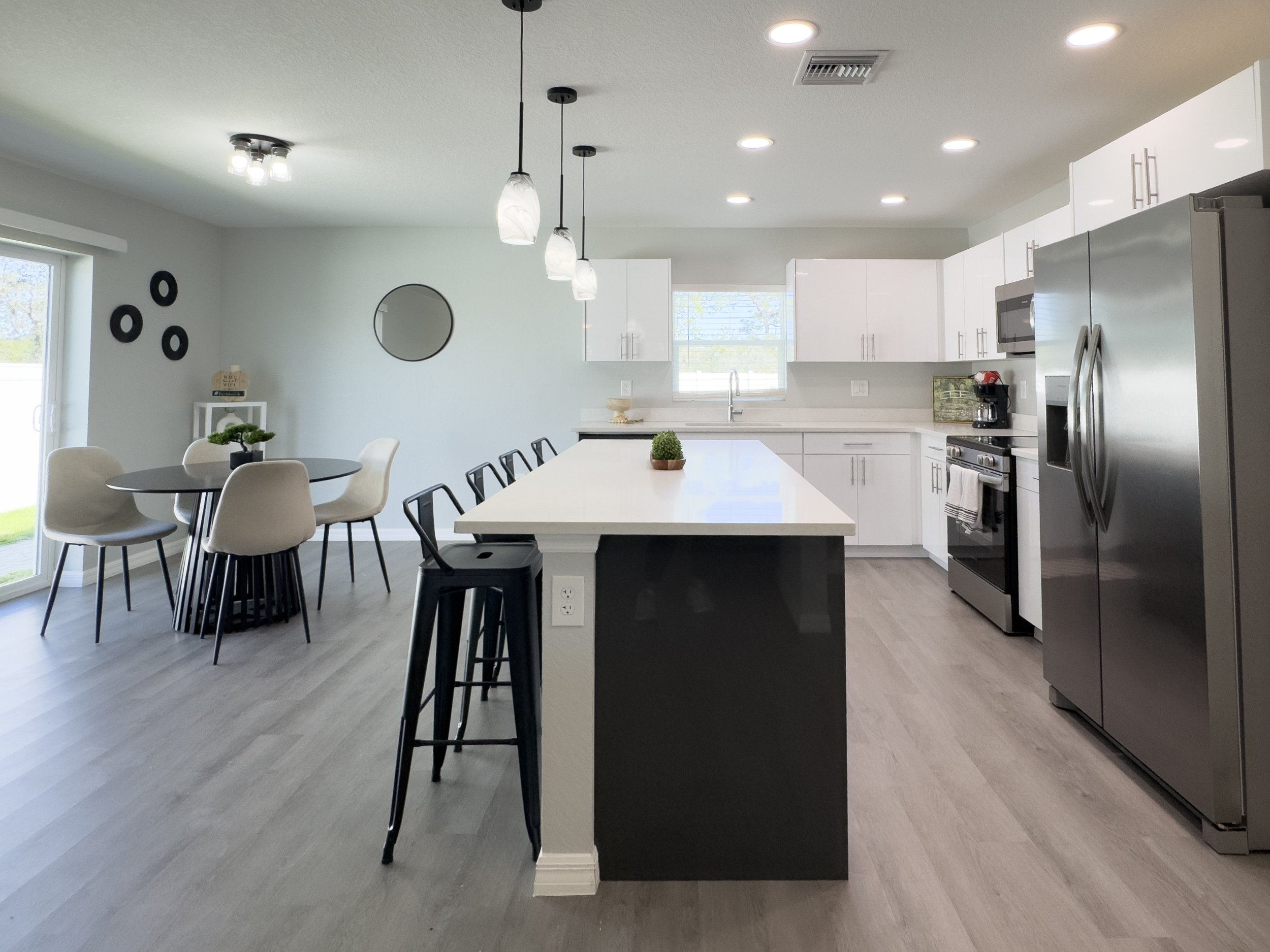 Kitchen & Dining Room 6819 San Bruno Dr Sebring FL 