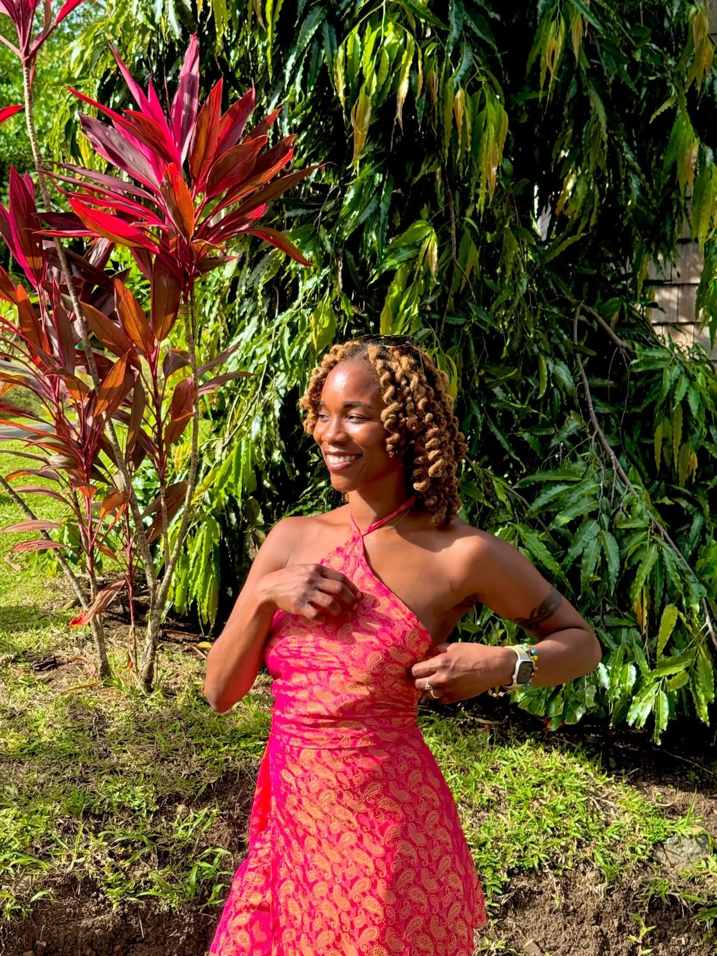 When you feel deep inside all the love your lookin&rsquo; for, that&rsquo;s the golden time of day 🌸🌺💕