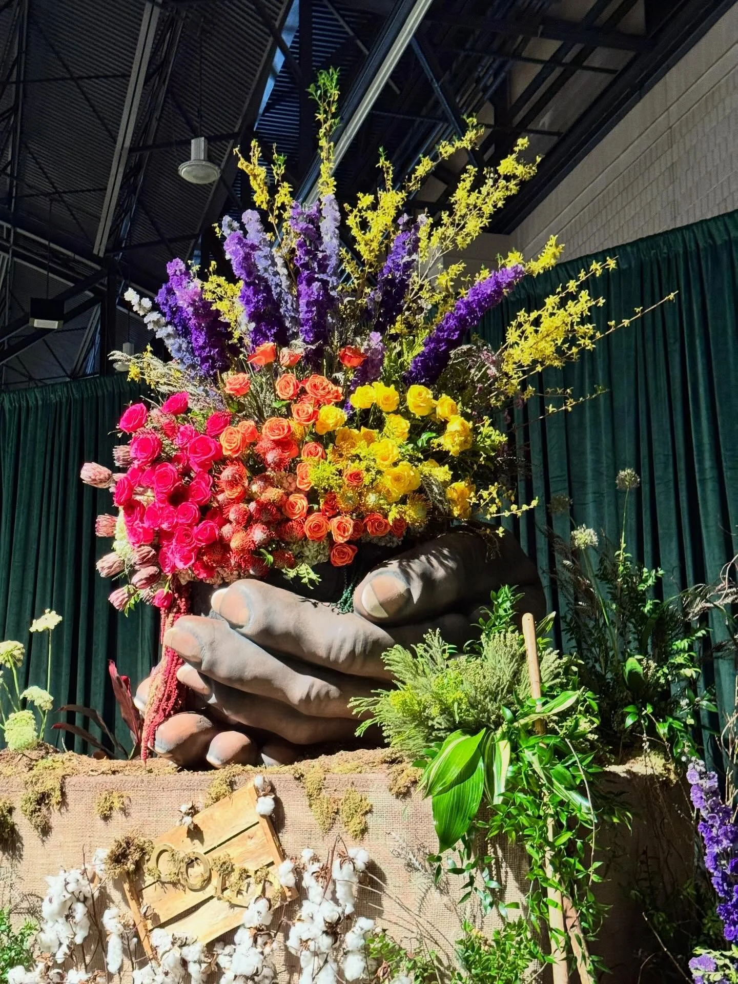 Your reminder to never approach a goddess without an offering.

Praying that reciprocity is your standard and that everything and everyone you encounter contribute to replenishing all the goodness you pour out 🌸💐🌺🌼