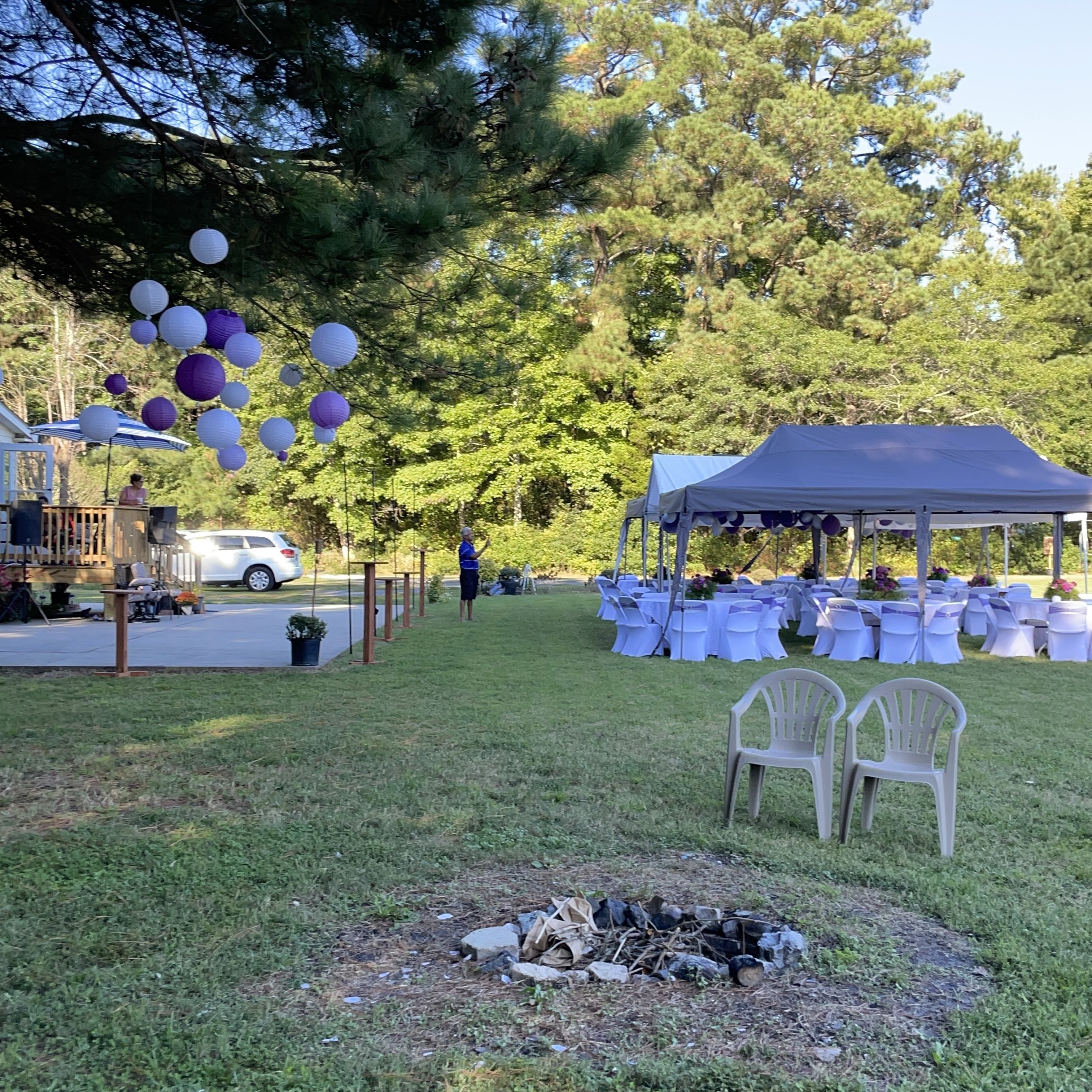 Fire Pit, Dinning, and Dance Floor