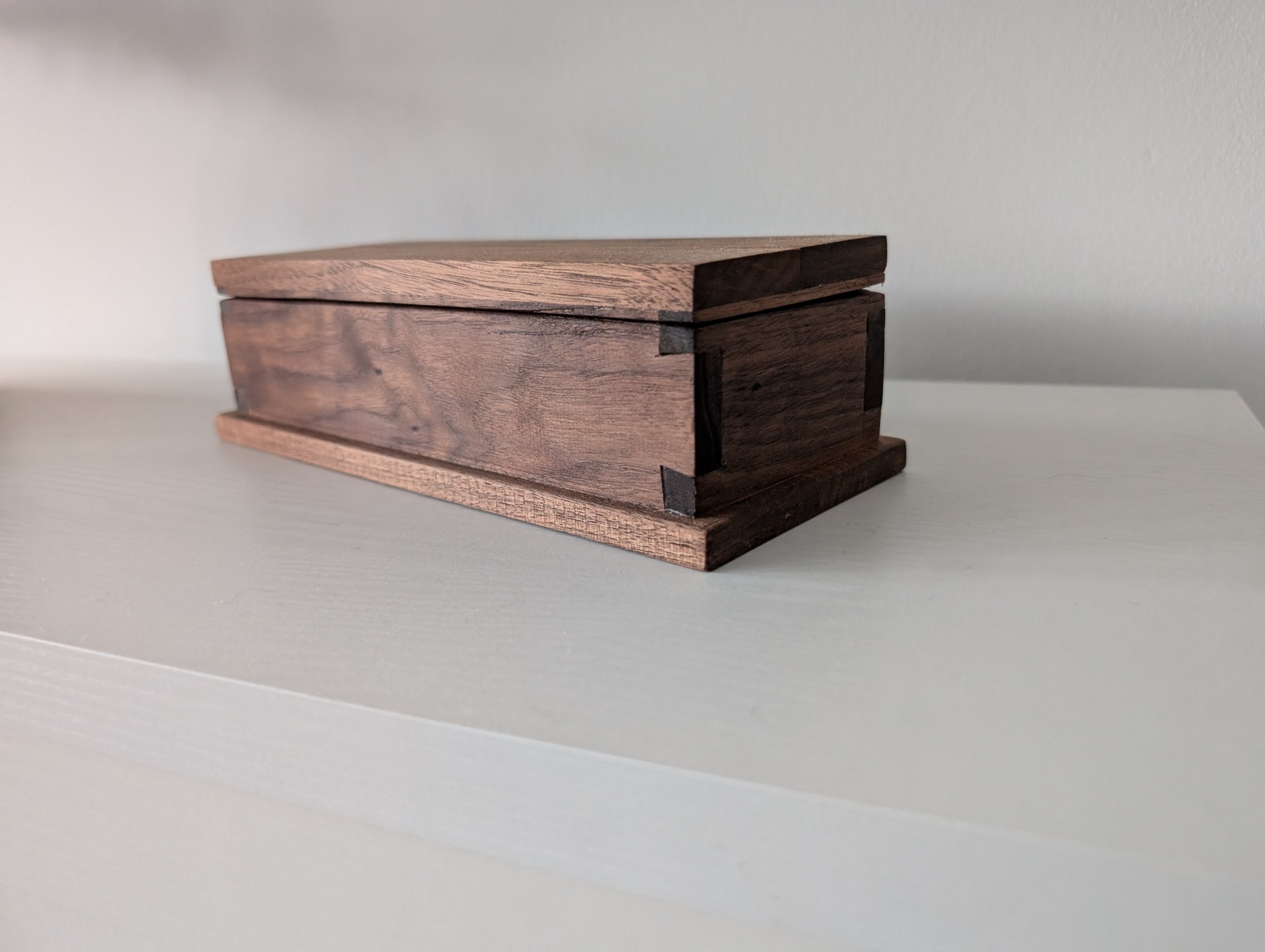 Dovetail box - walnut
