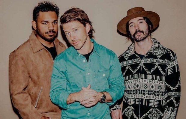 Worship on the Waterfront - Tenth Avenue North