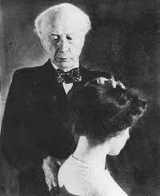 Alexander elas 1869-1995