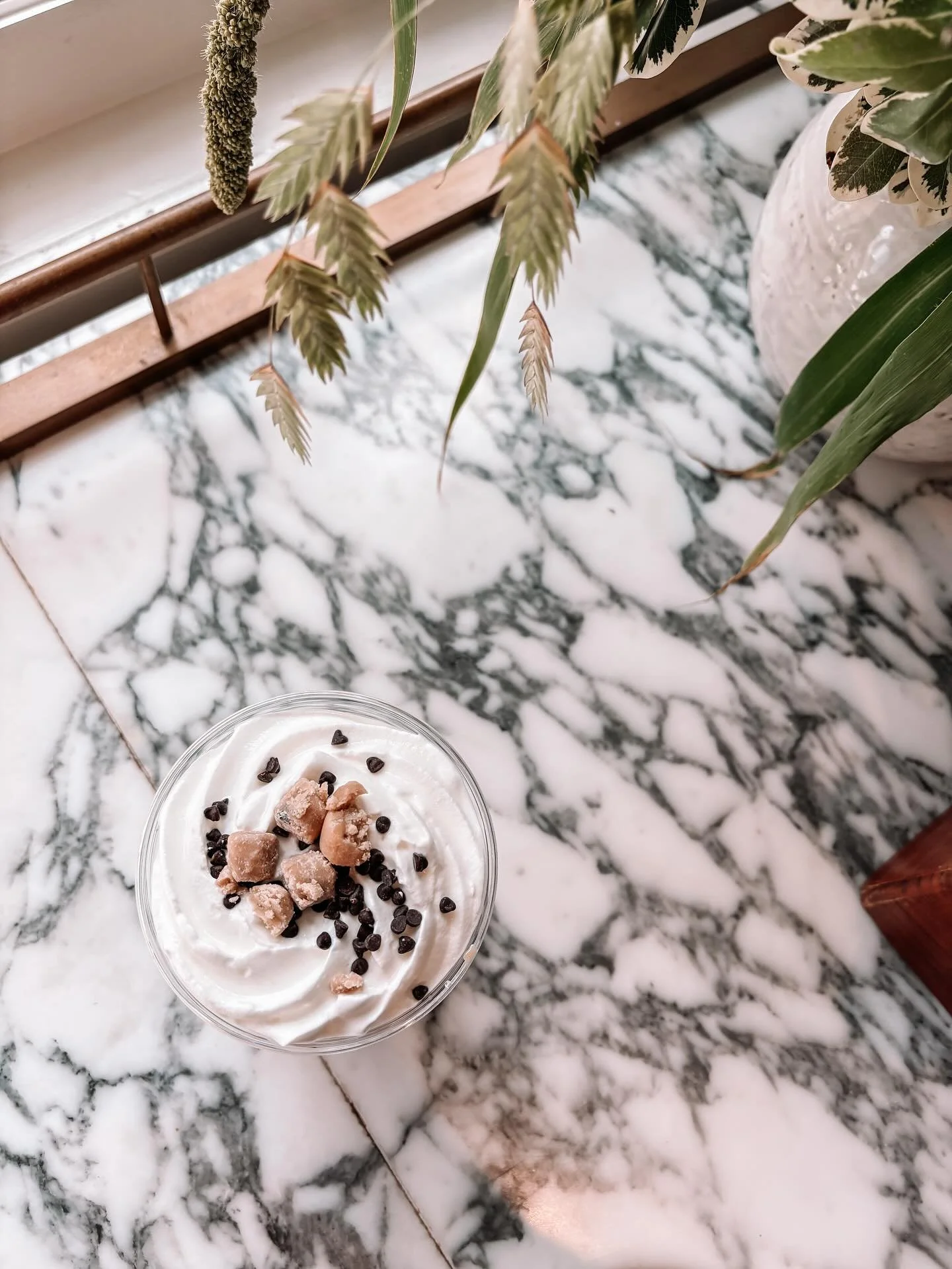 Spent the weekend exploring Charleston and a sipping chocolate chip cookie latte from @sorelle_chs to give some depth and color to book 5. 🍪 This is definitely the &lsquo;sweetest&rsquo; WIP yet.

🏷️

#writer #writing #findmywritingcommunity #write