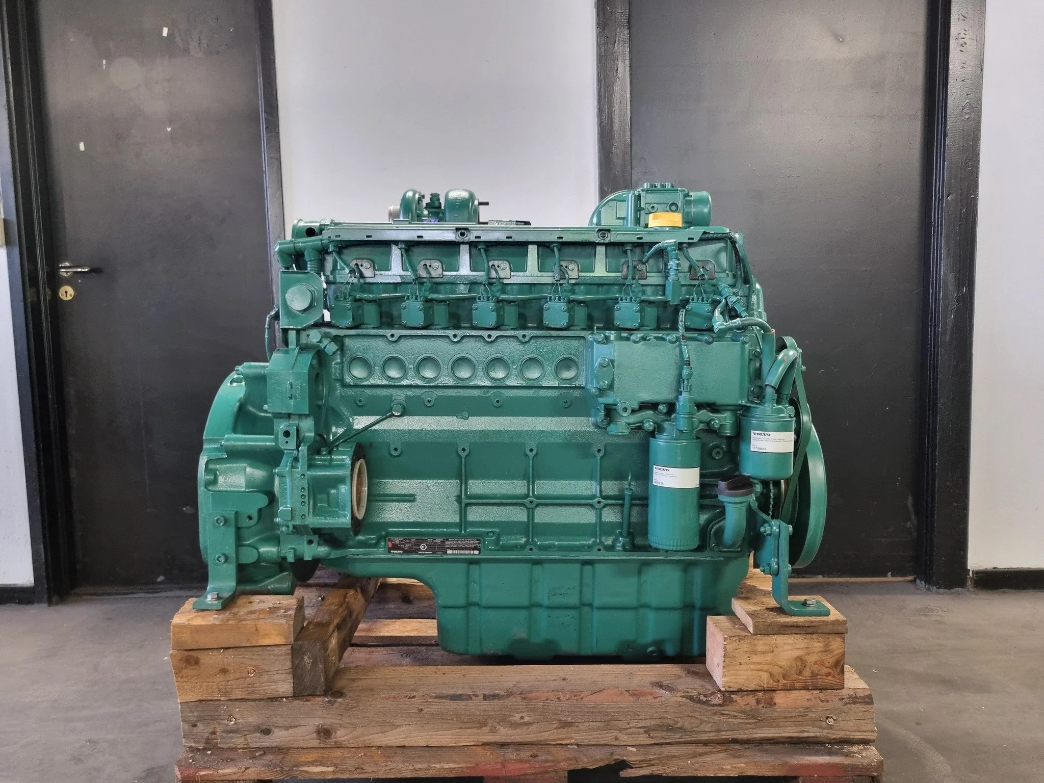 🚨Fabriksny Volvo D7D-motor!🚨
Passar L110E, L120E, EC240B, EC290B, G710B, G720B, G726B &amp; G730B.

Letar du efter en motor till din Volvo
Hjullastare L110E, L120E?
Gr&auml;vmaskin EC240B, EC290B?
V&auml;gskrapa G710B, G720B, G726B eller G730B?

Nu