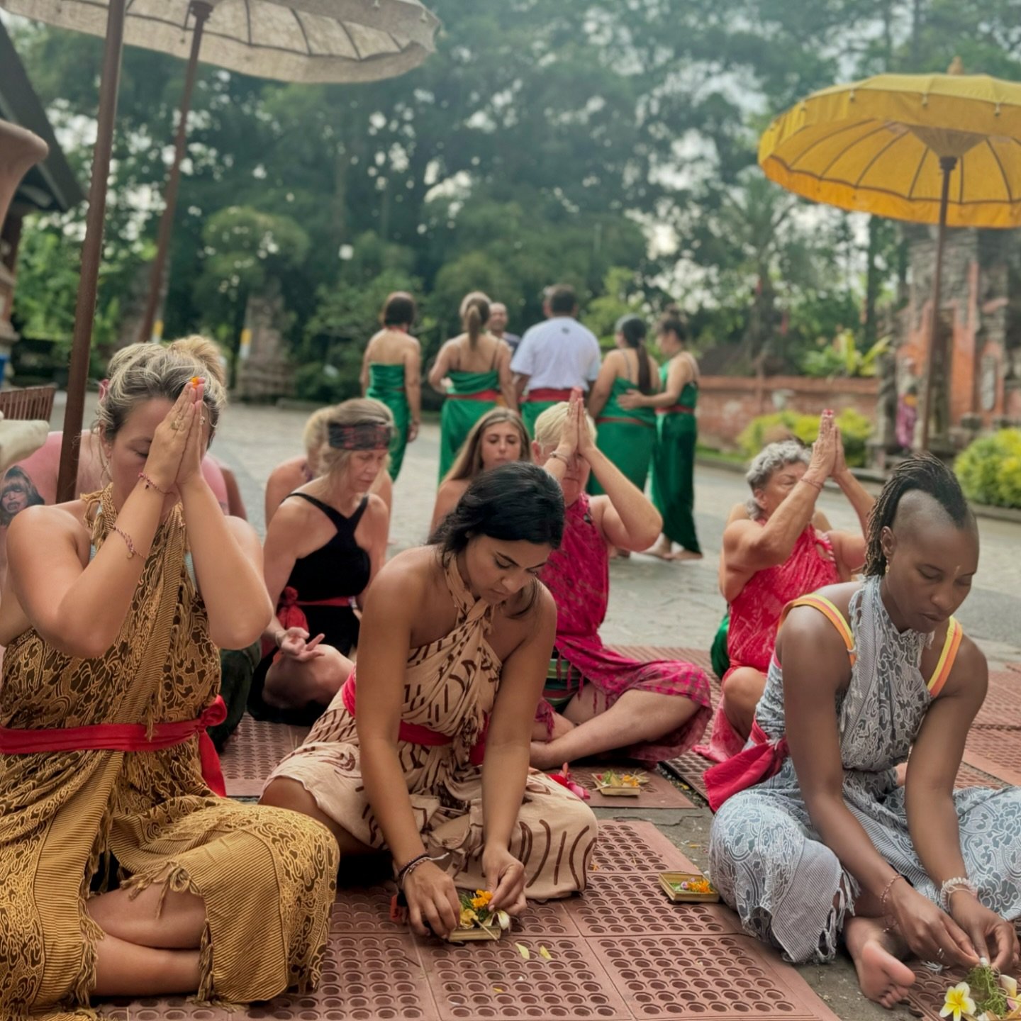 What a retreat 😮&zwj;💨❤️&zwj;🔥☺️

Thank you to friends, old and new who took this journey with us. I&rsquo;m floored by your courage, your willingness &amp; your love. 

In my own desire to connect the dots, reveal the patterns and extract the med