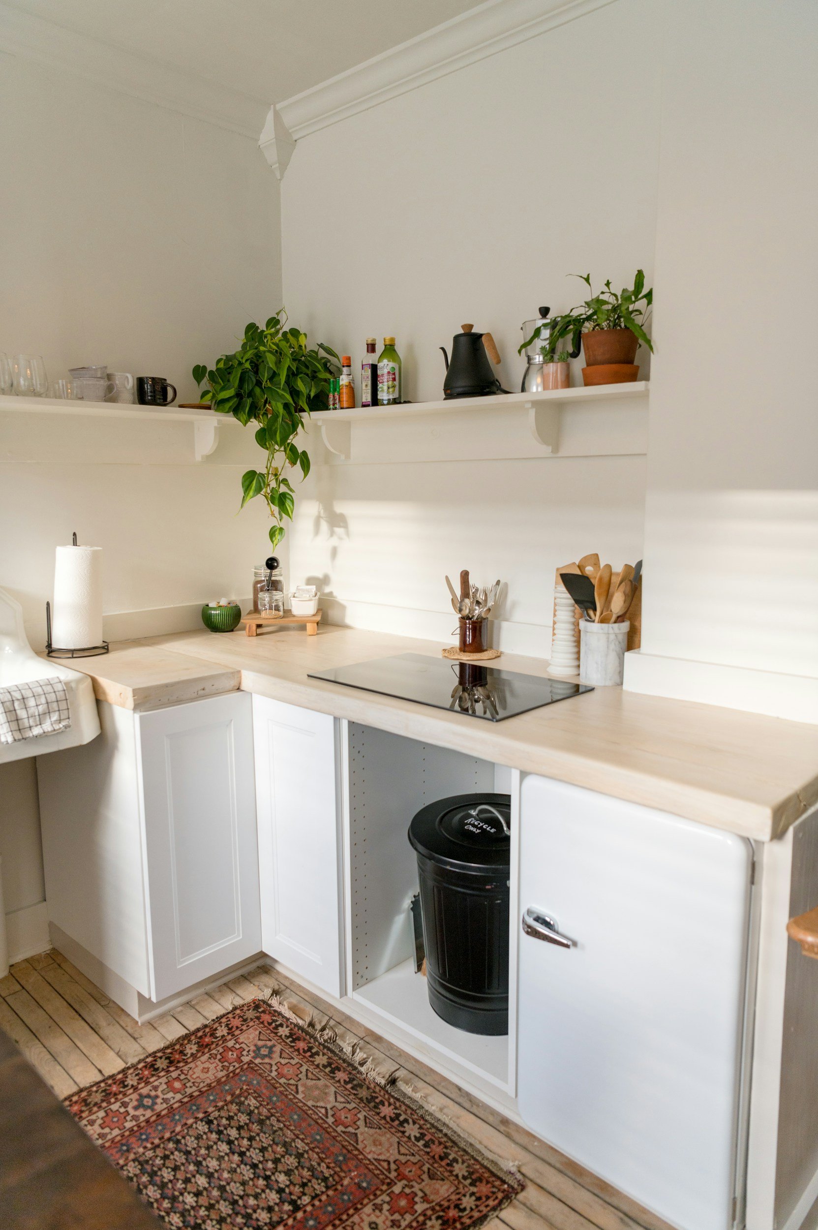 What to Consider Before Hiring a Home Organizer