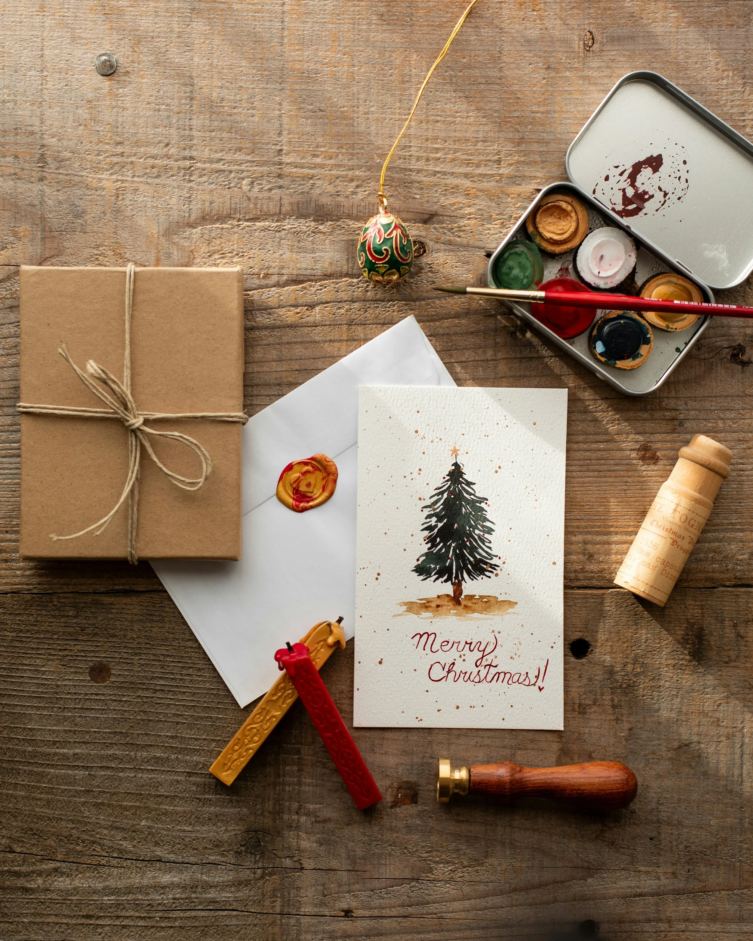 Homemade holiday cards: a thoughtful way to connect with community members and spread cheer during the festive season. Tumwater, Washington