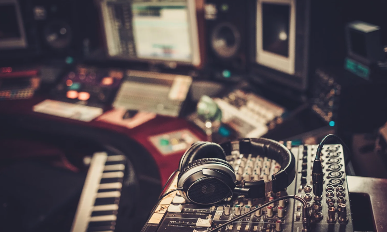 Top 10 Tips to Prepare for Your First Recording Session in the Seattle-Tacoma Area