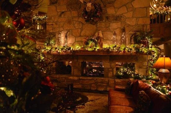 ridges-resort-marina xmas.jpg