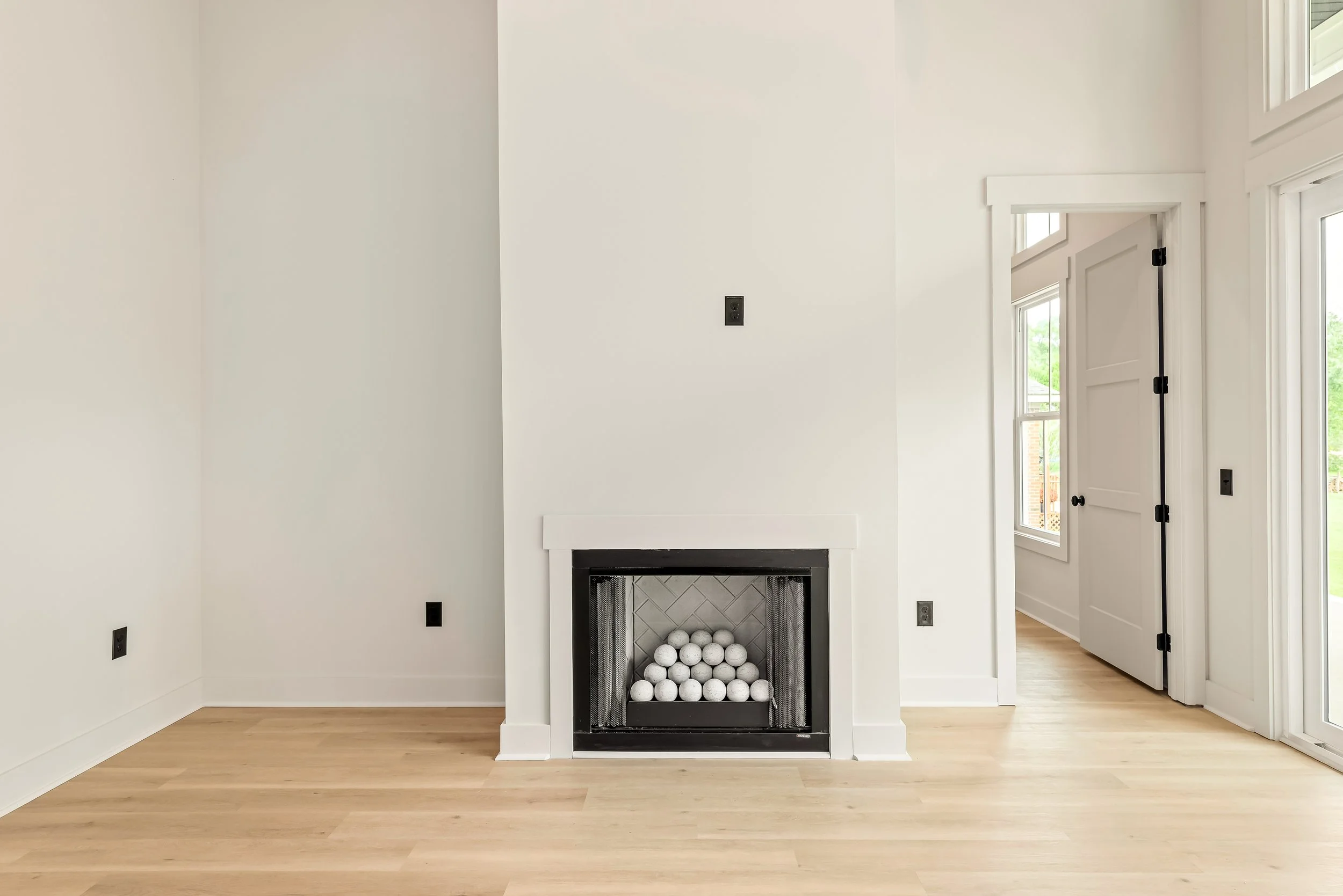 236 CR 680-25.jpg