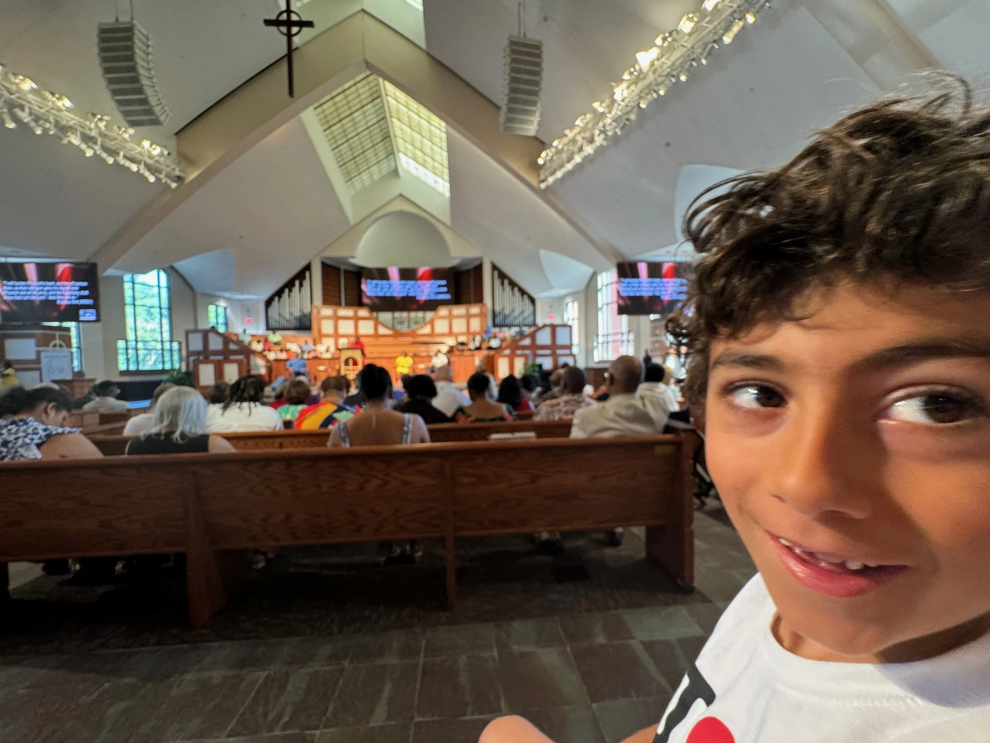 03-sunday-service.jpg