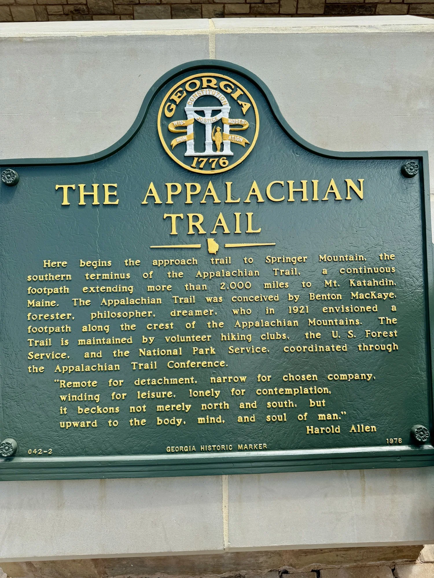 05-appalachian-trail-plaque.jpg