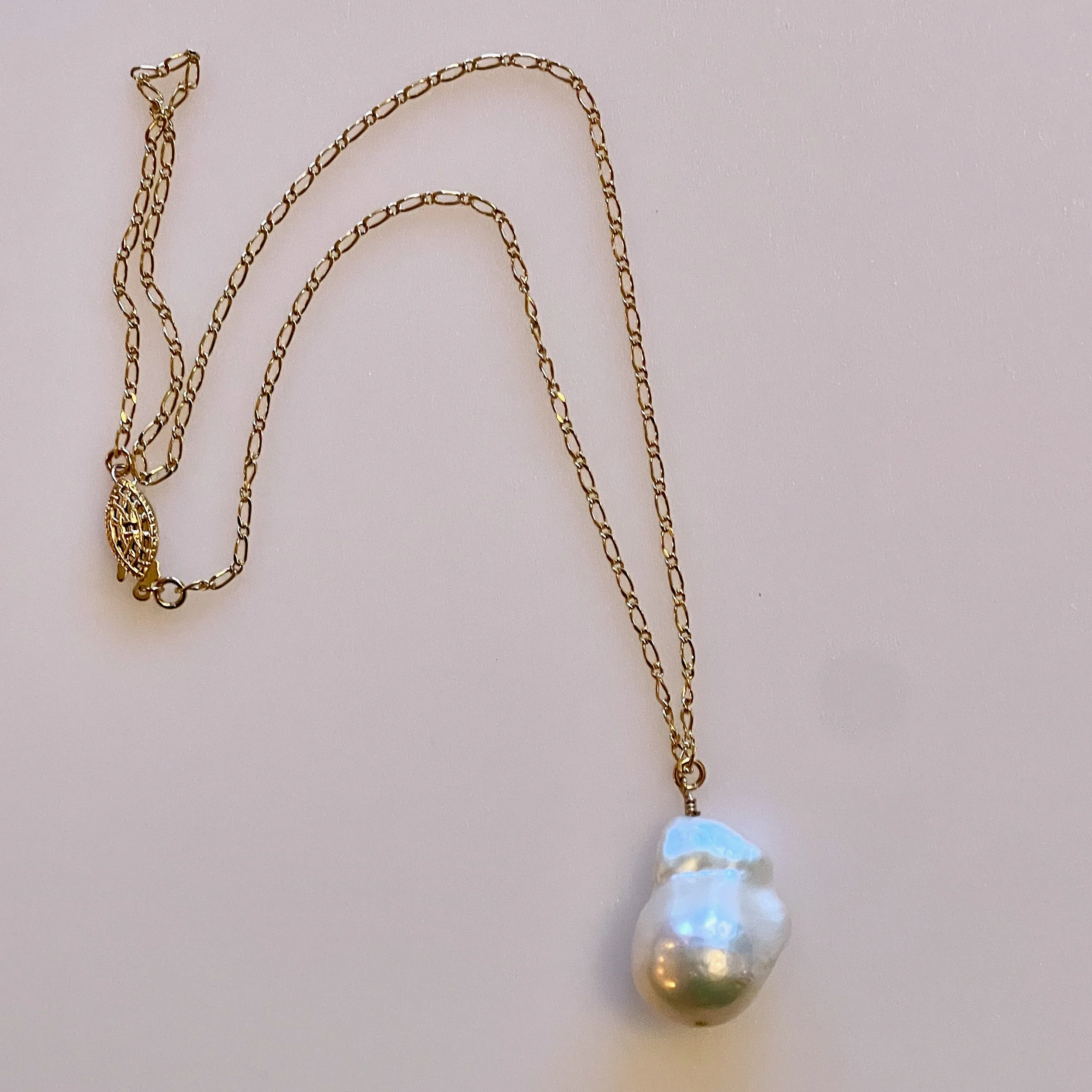 kami-wiss-pearl-necklace-5.jpg
