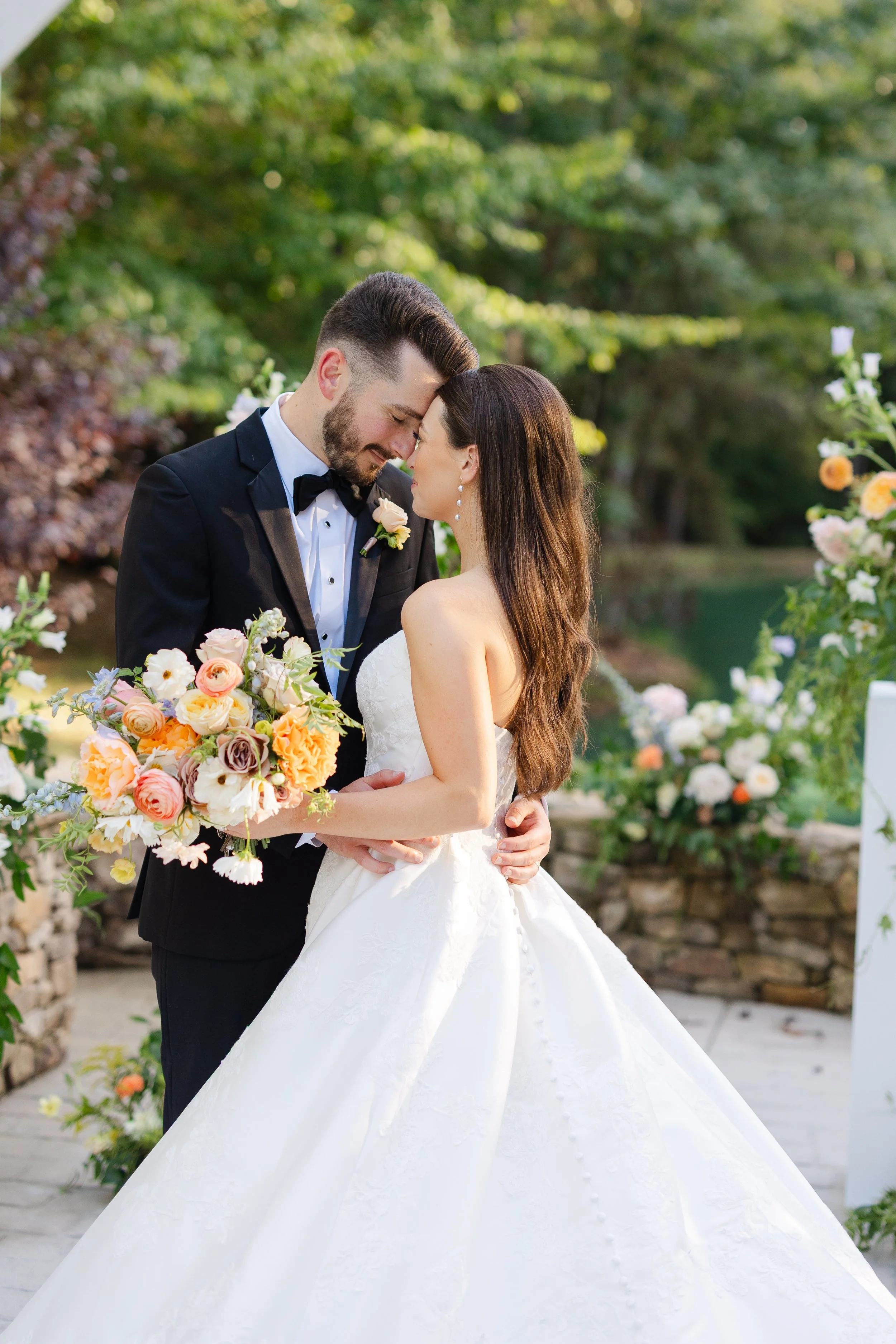 A Beautiful Wedding at Covington Gardens | When Plan C Turned Into the Perfect Floral Design