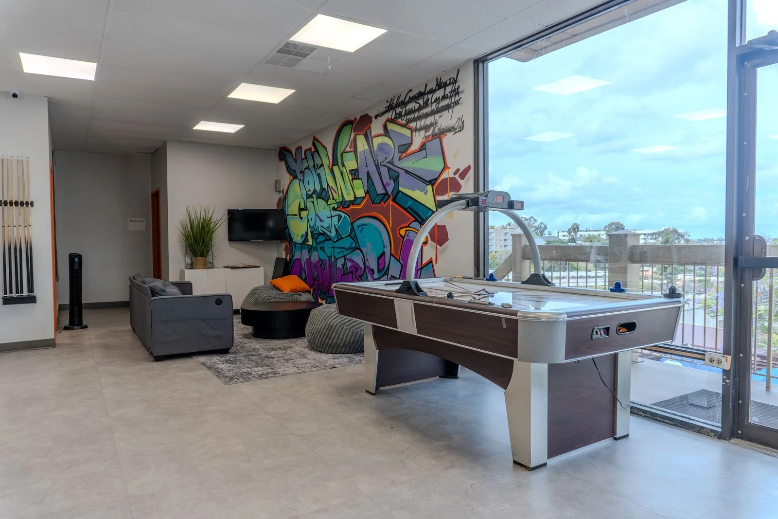 Air-Hockey-+-Mural.jpg