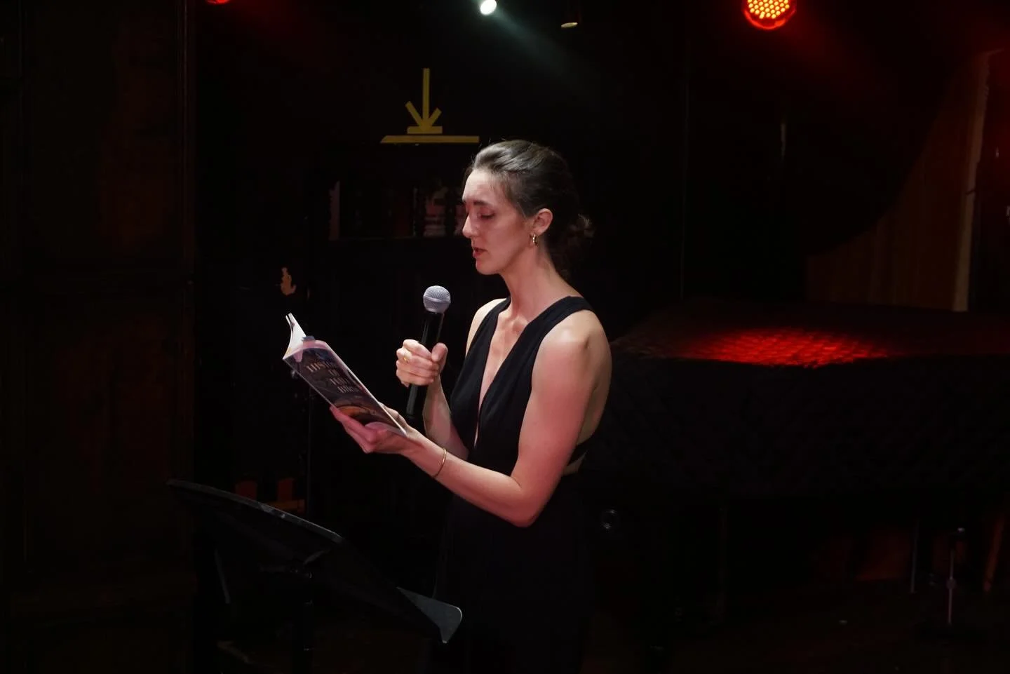 IN CASE YOU MISSED IT!

The third installment of Real Poems Reading People took place in May of this year. The reading featured @c.harpernew and @abbymcfee, alongside five new and emerging writers. The night was full of bright energy, captivating poe