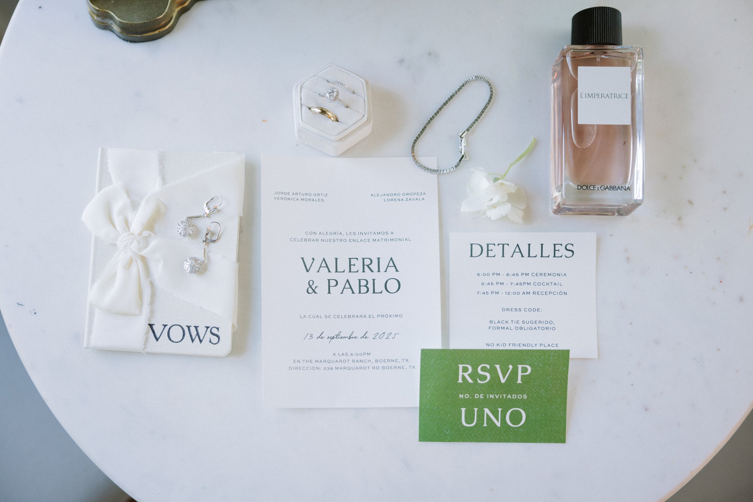 VALE & PABLO GETTING READY-39.jpg