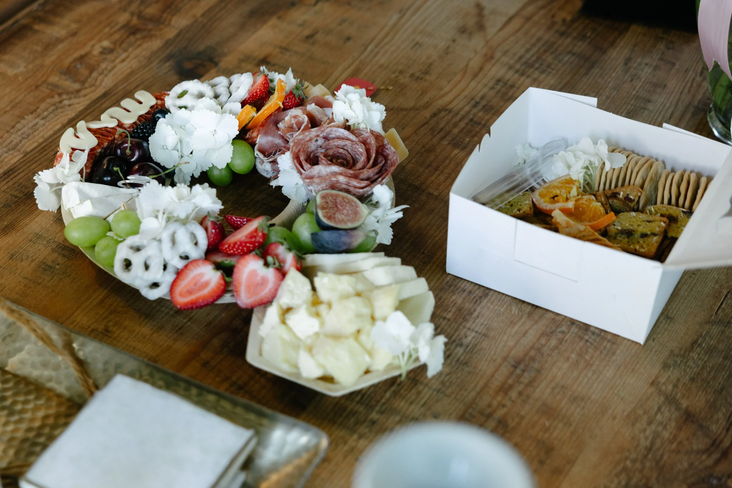 VALE & PABLO GETTING READY-10.jpg