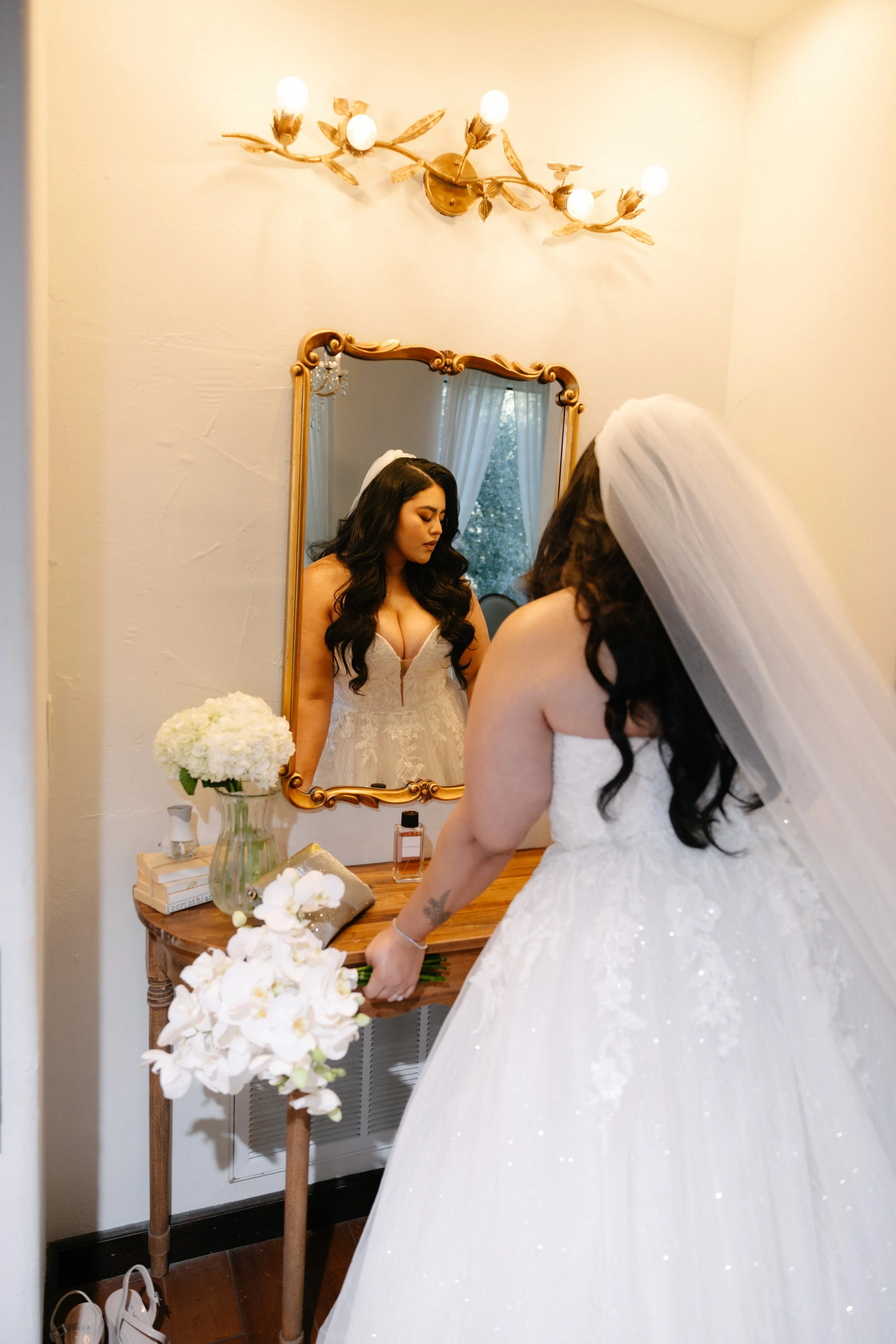 VALE & PABLO GETTING READY-111.jpg