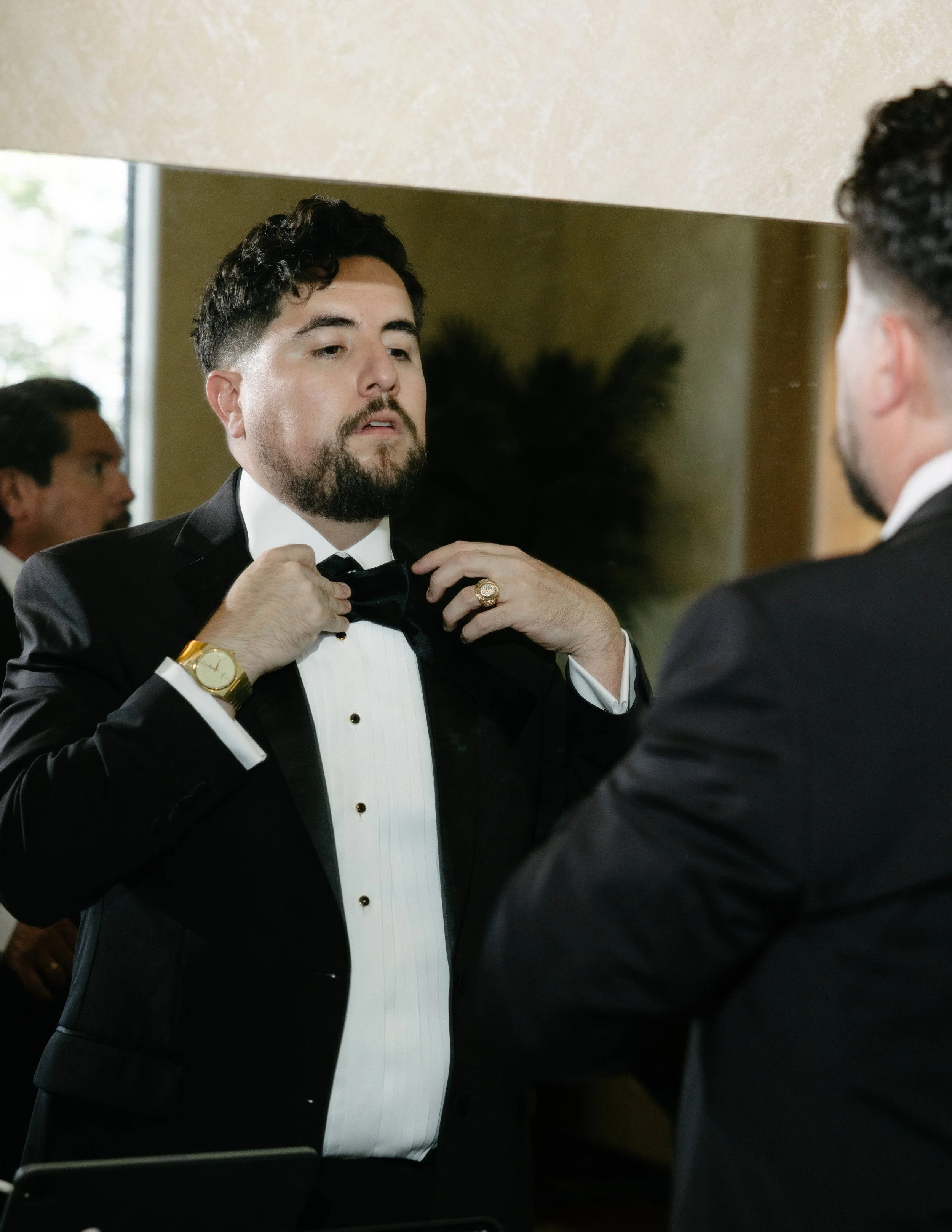 VALE & PABLO GETTING READY-68.jpg