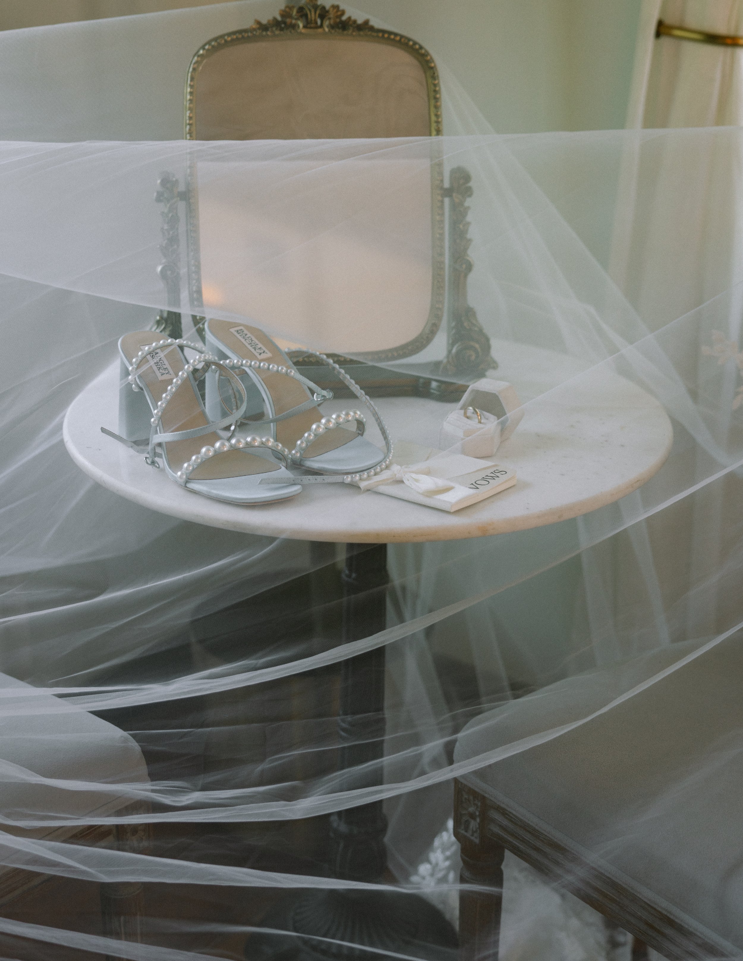 VALE & PABLO GETTING READY-18.jpg